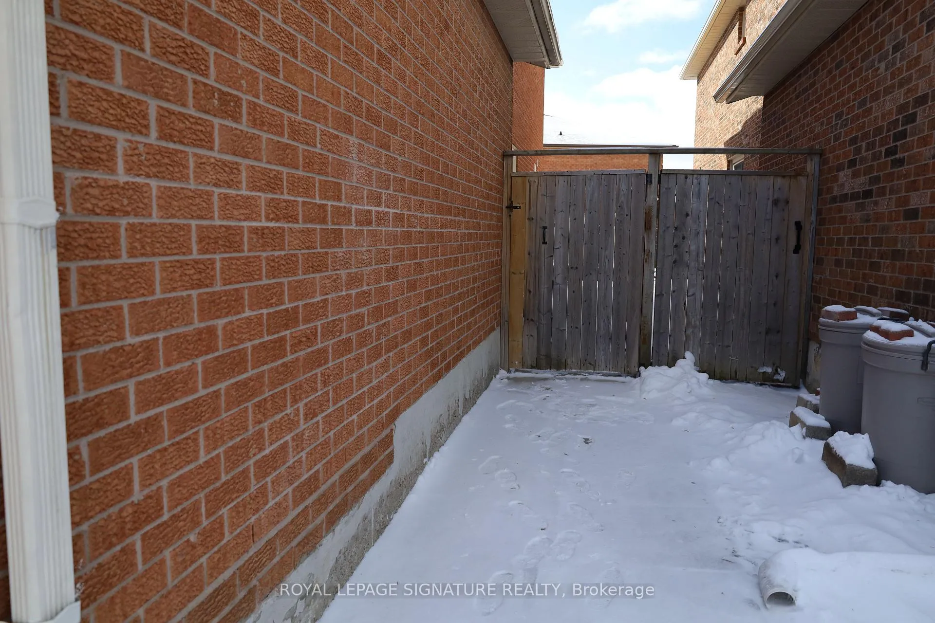 Photo 11 of Unit Basement, 154 Fifefield Drive, Vaughan, Maple — HOMEH