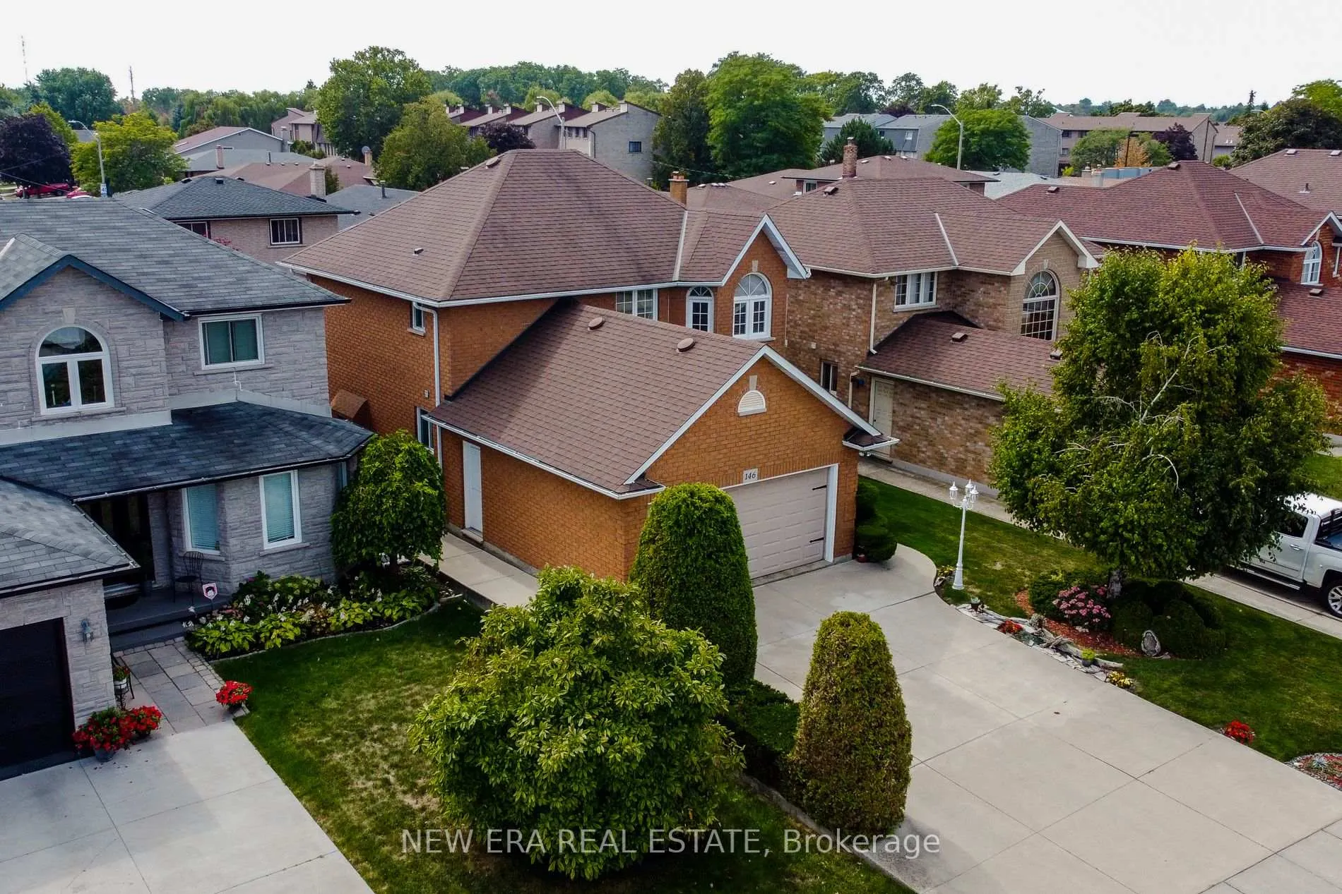 Photo 2 of 146 Locheed Drive, Hamilton, Lisgar — HOMEH