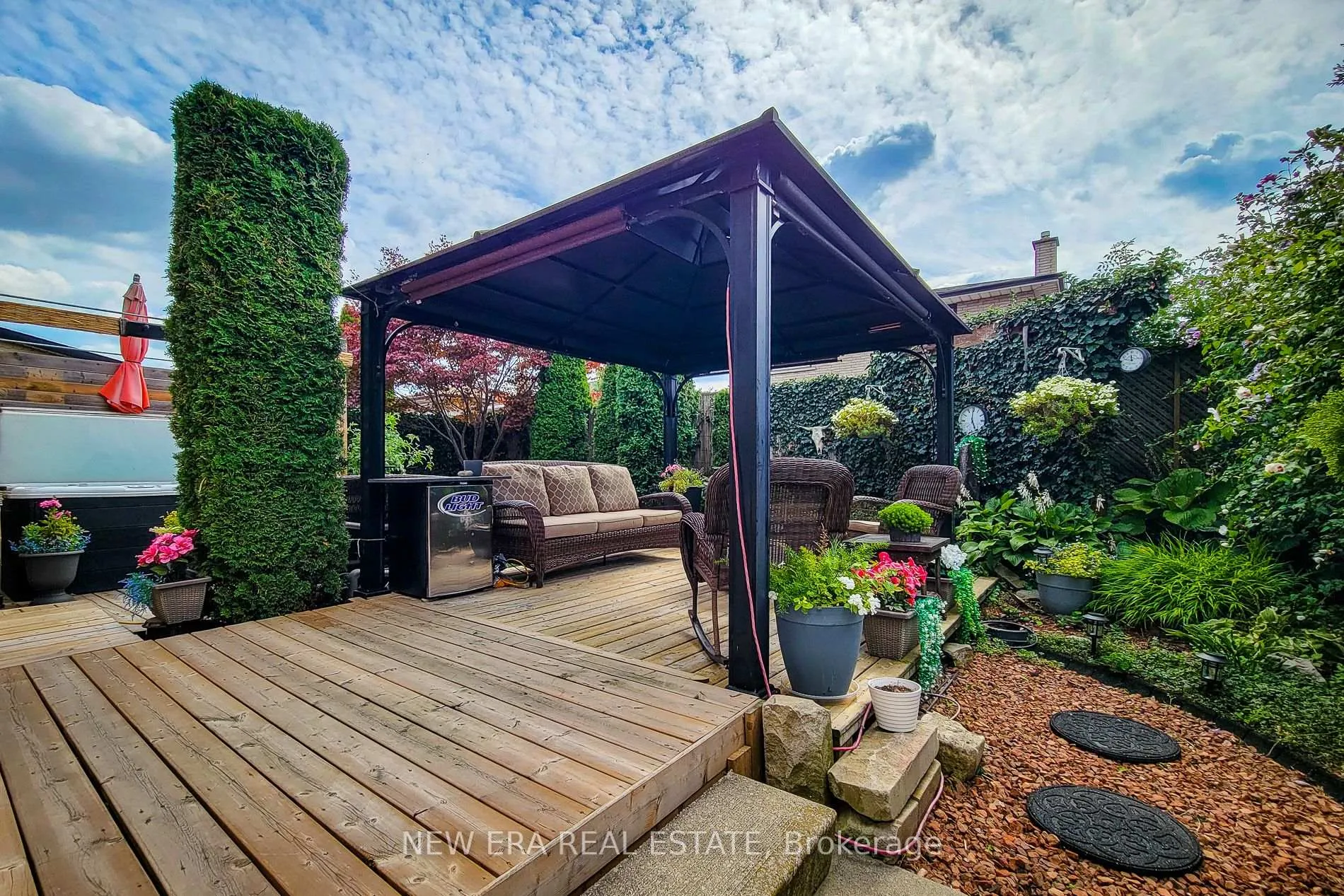 Photo 10 of 146 Locheed Drive, Hamilton, Lisgar — HOMEH
