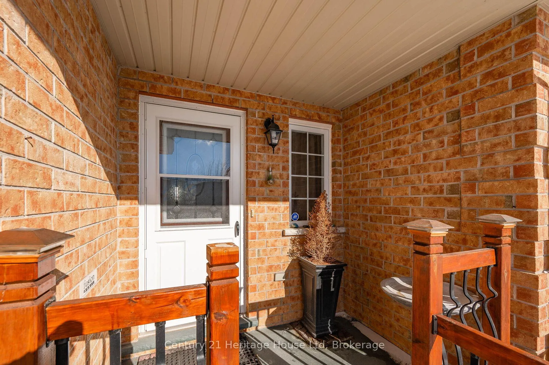 Photo 5 of 37 Hasler Crescent, Guelph, Pineridge/Westminster Woods — HOMEH