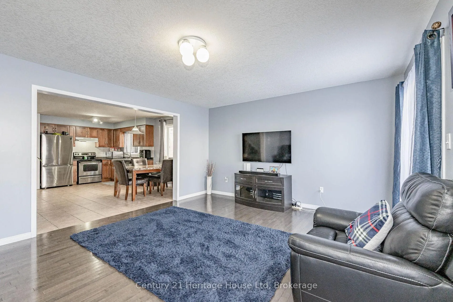 Photo 18 of 37 Hasler Crescent, Guelph, Pineridge/Westminster Woods — HOMEH