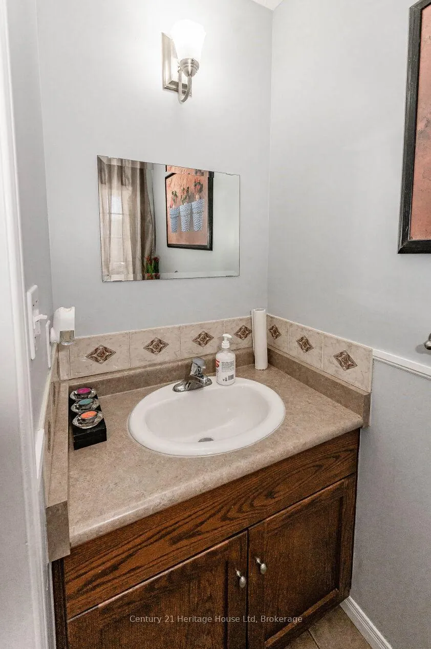 Photo 19 of 37 Hasler Crescent, Guelph, Pineridge/Westminster Woods — HOMEH