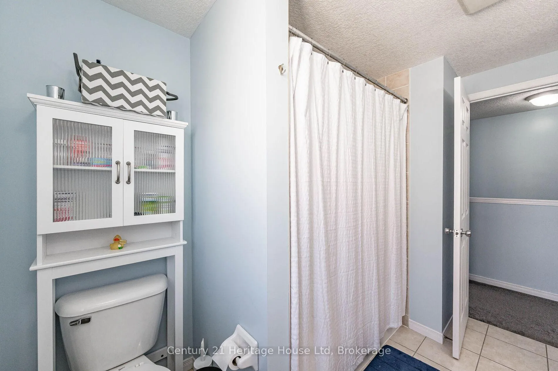 Photo 32 of 37 Hasler Crescent, Guelph, Pineridge/Westminster Woods — HOMEH