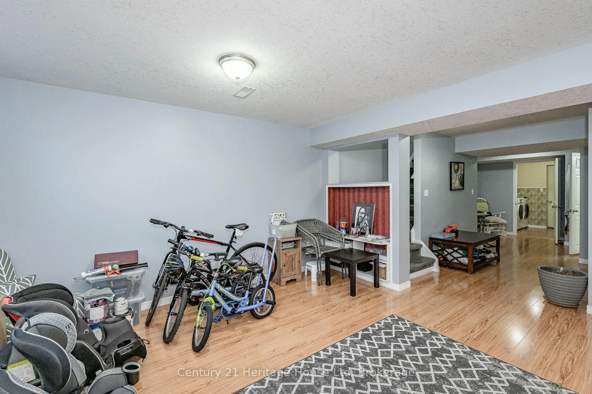 Photo 35 of 37 Hasler Crescent, Guelph, Pineridge/Westminster Woods — HOMEH
