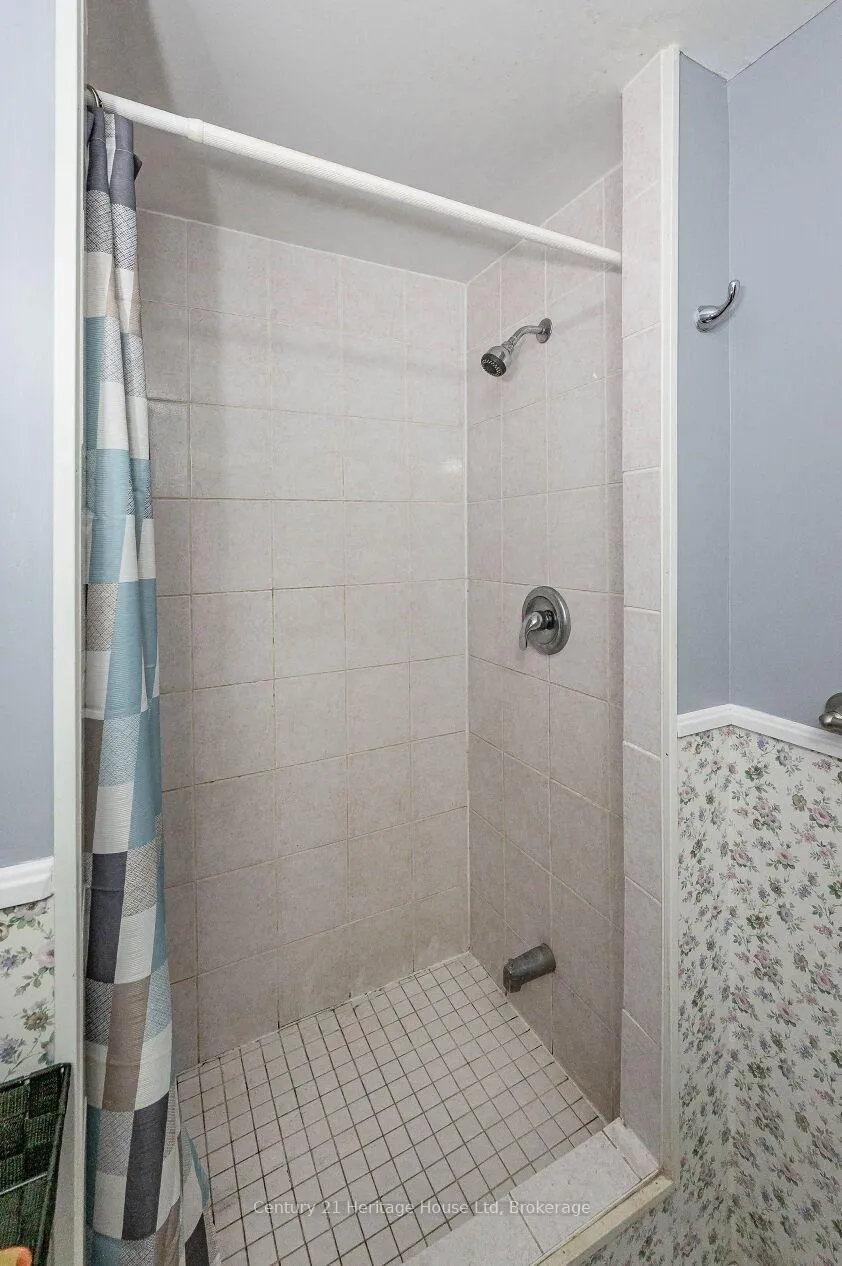 Photo 39 of 37 Hasler Crescent, Guelph, Pineridge/Westminster Woods — HOMEH