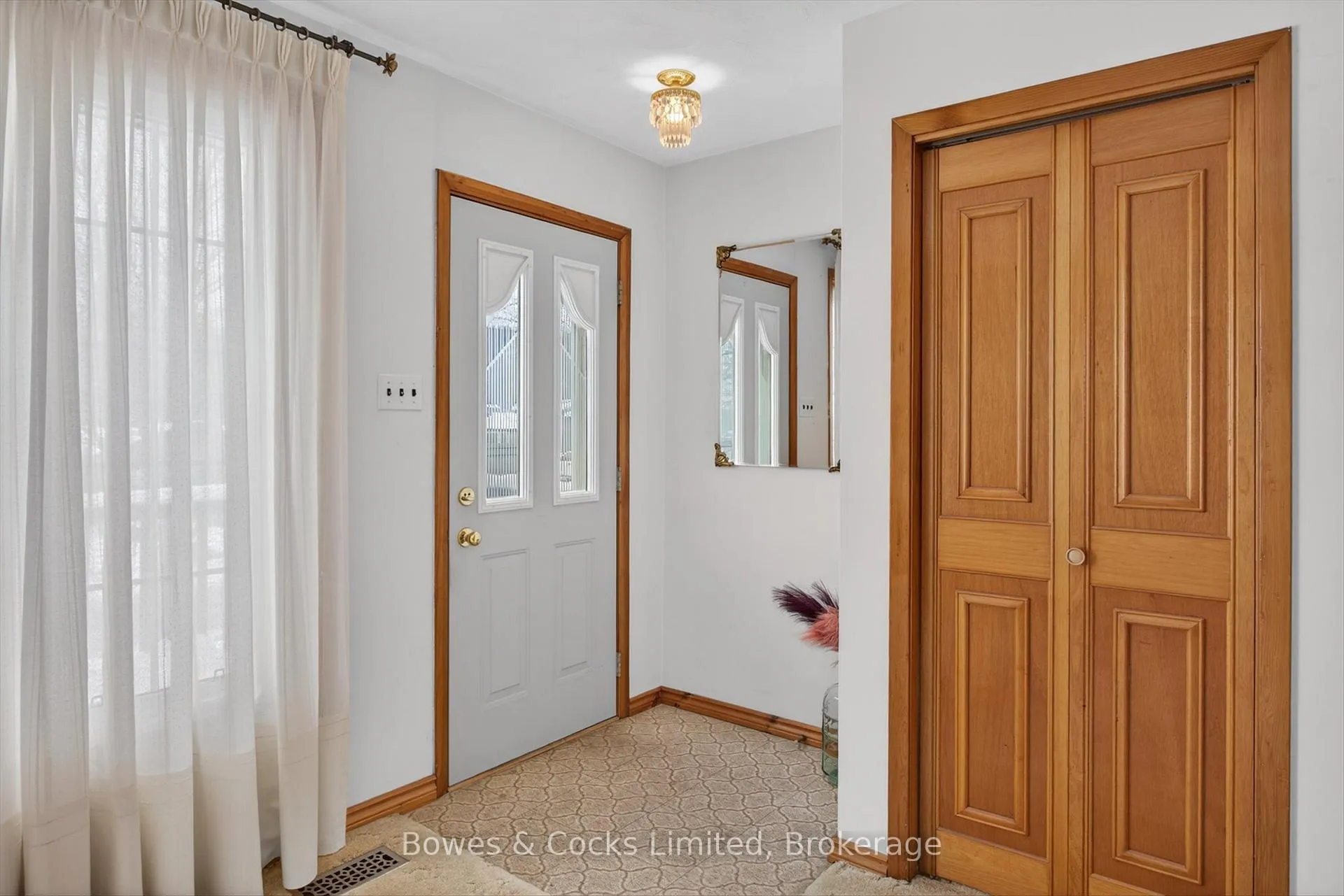 Photo 4 of 716 Otonabee Drive, Peterborough, Ashburnham Ward 4 — HOMEH