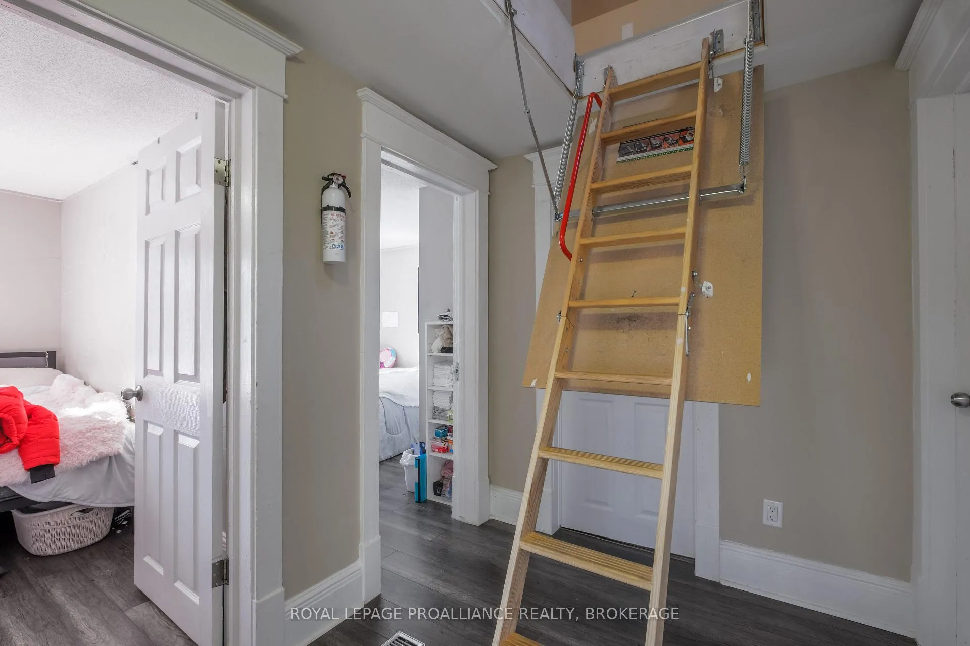 Photo 16 of 35 Hamilton Street, Kingston, East of Sir John A. Blvd — HOMEH