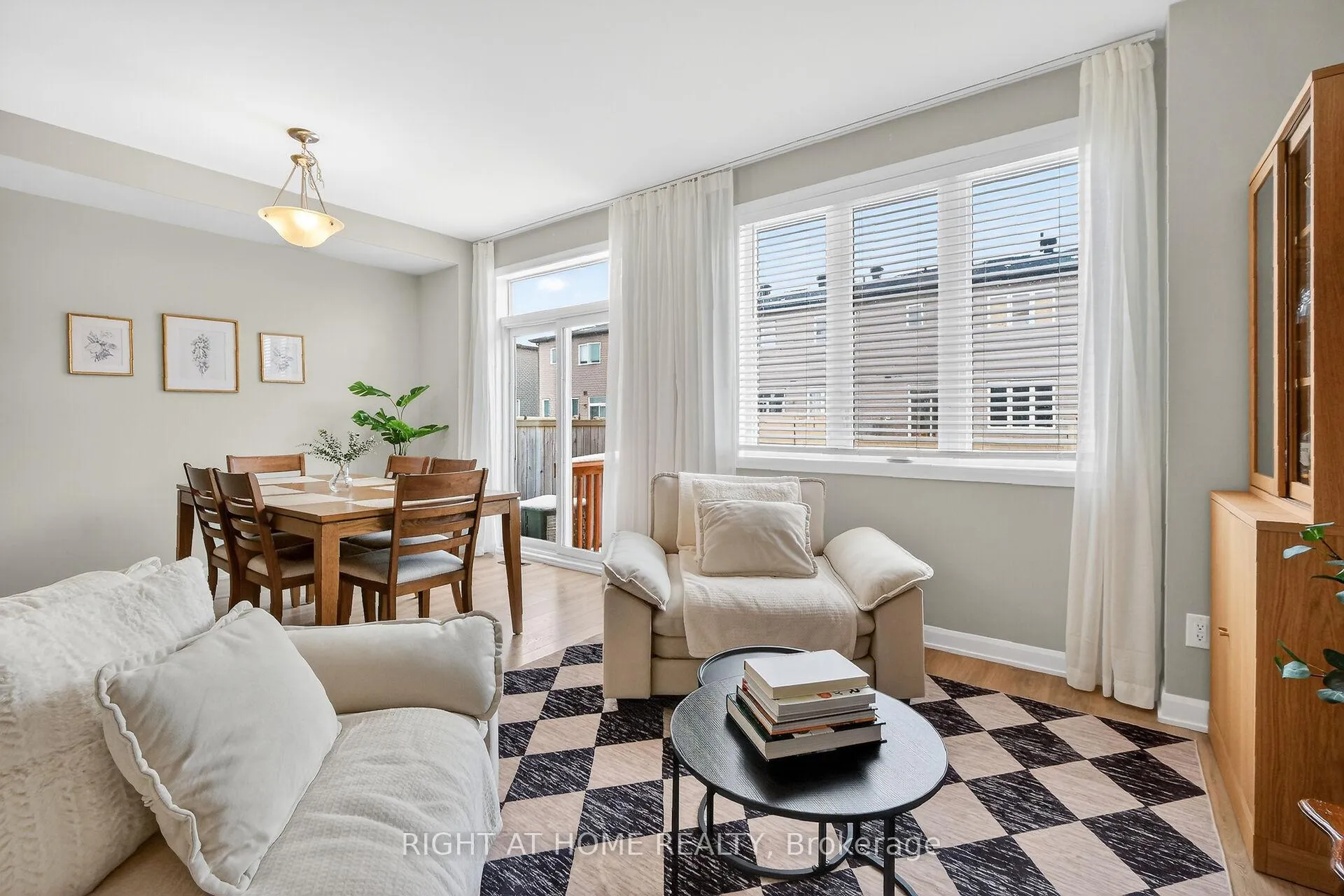 Photo 11 of 577 Decoeur Drive, Ottawa, Avalon West — HOMEH