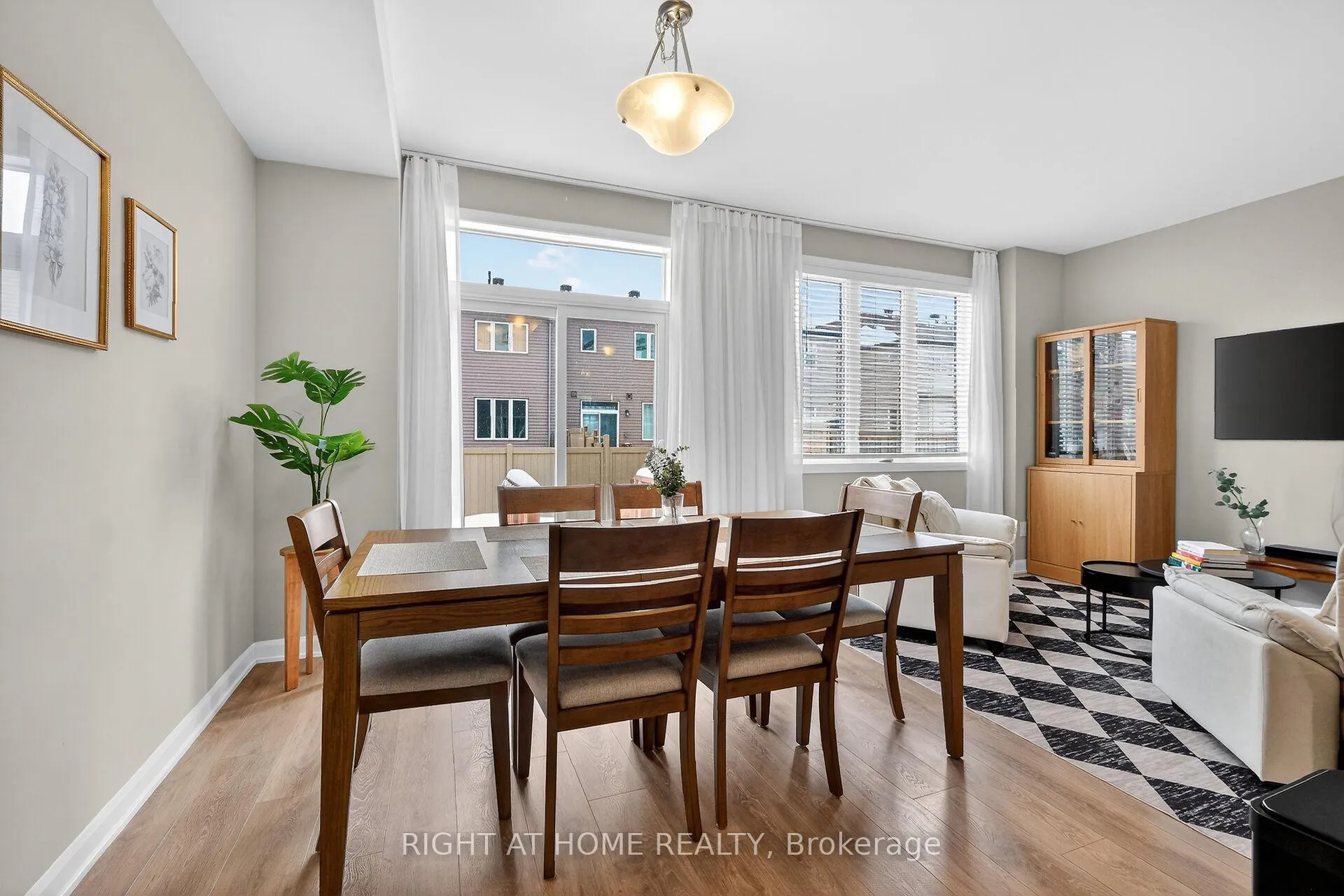 Photo 15 of 577 Decoeur Drive, Ottawa, Avalon West — HOMEH