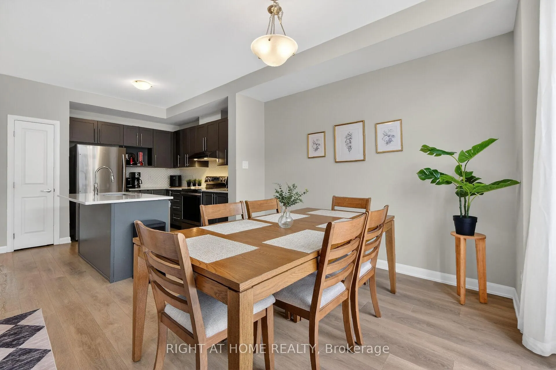 Photo 16 of 577 Decoeur Drive, Ottawa, Avalon West — HOMEH