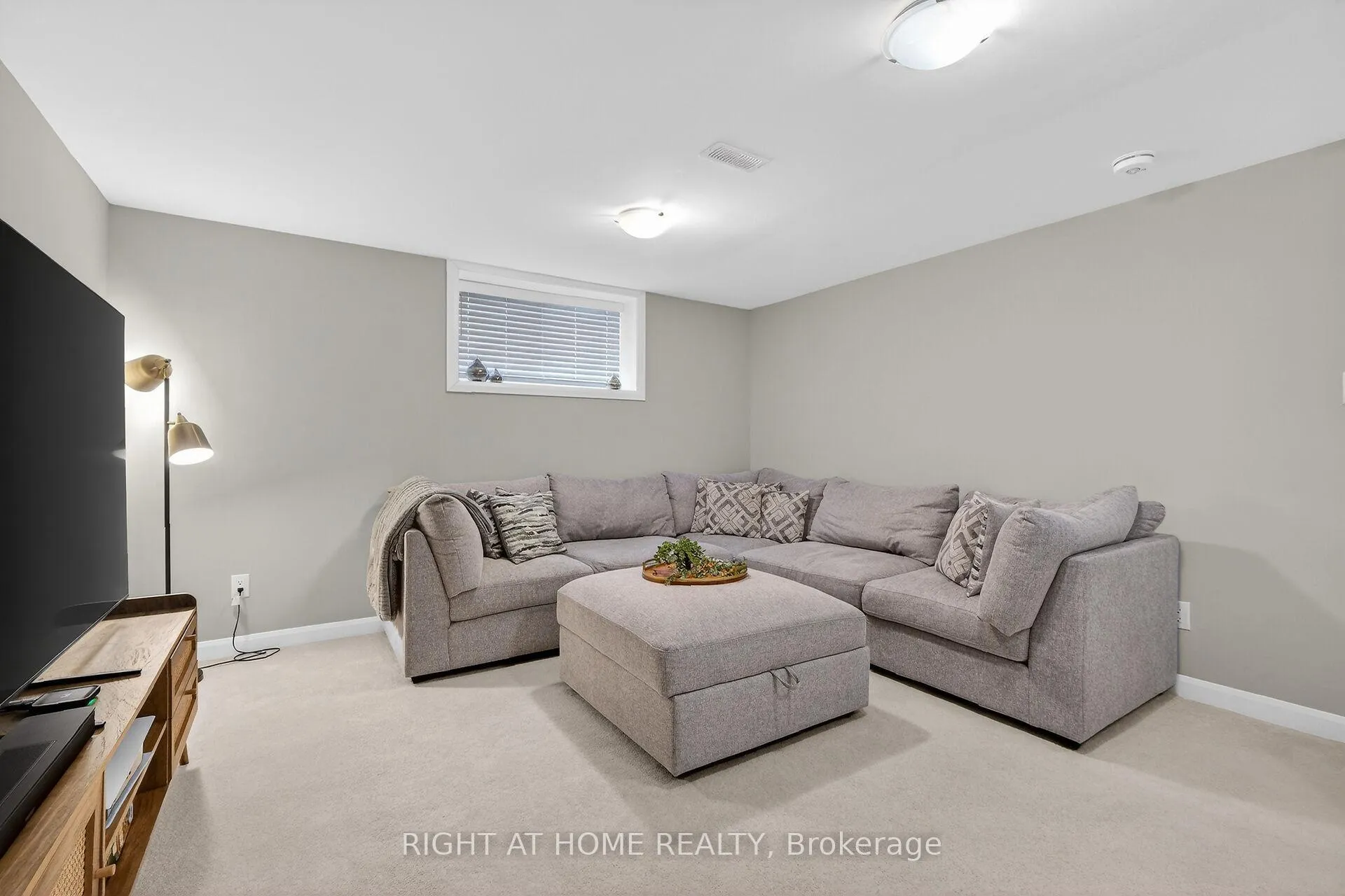 Photo 37 of 577 Decoeur Drive, Ottawa, Avalon West — HOMEH
