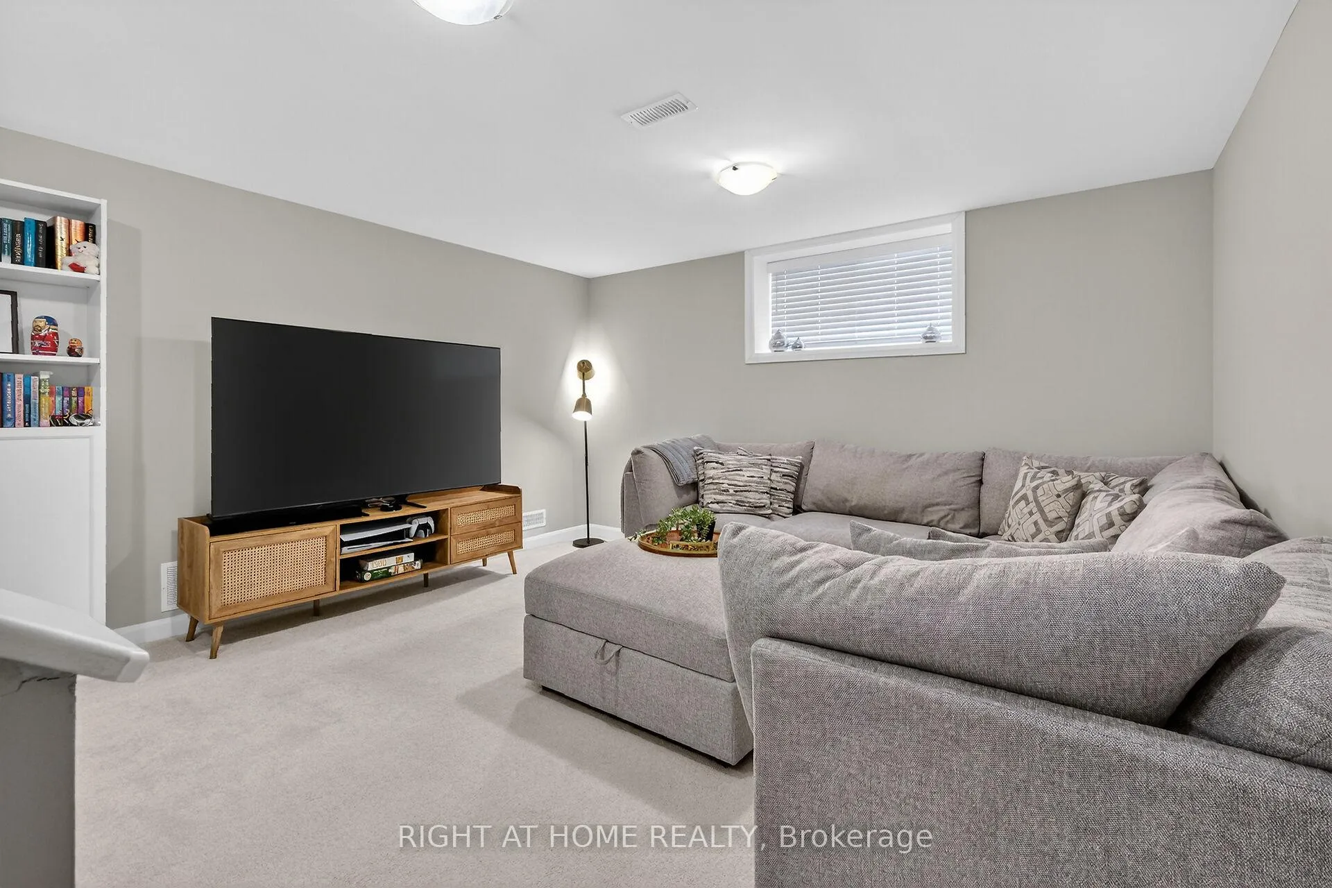 Photo 38 of 577 Decoeur Drive, Ottawa, Avalon West — HOMEH
