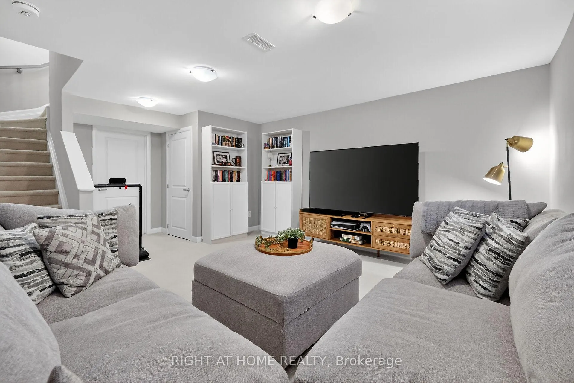 Photo 40 of 577 Decoeur Drive, Ottawa, Avalon West — HOMEH