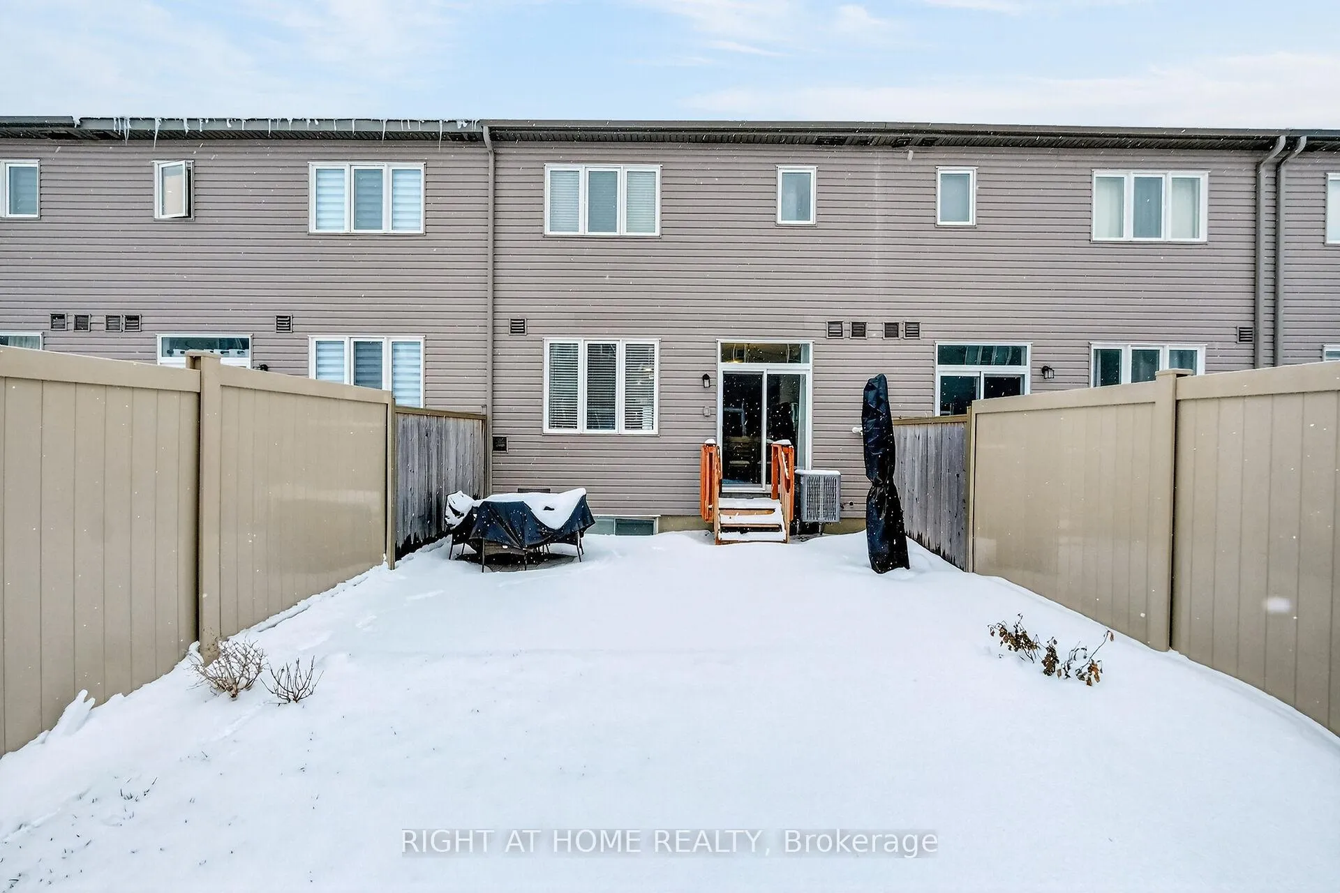 Photo 42 of 577 Decoeur Drive, Ottawa, Avalon West — HOMEH