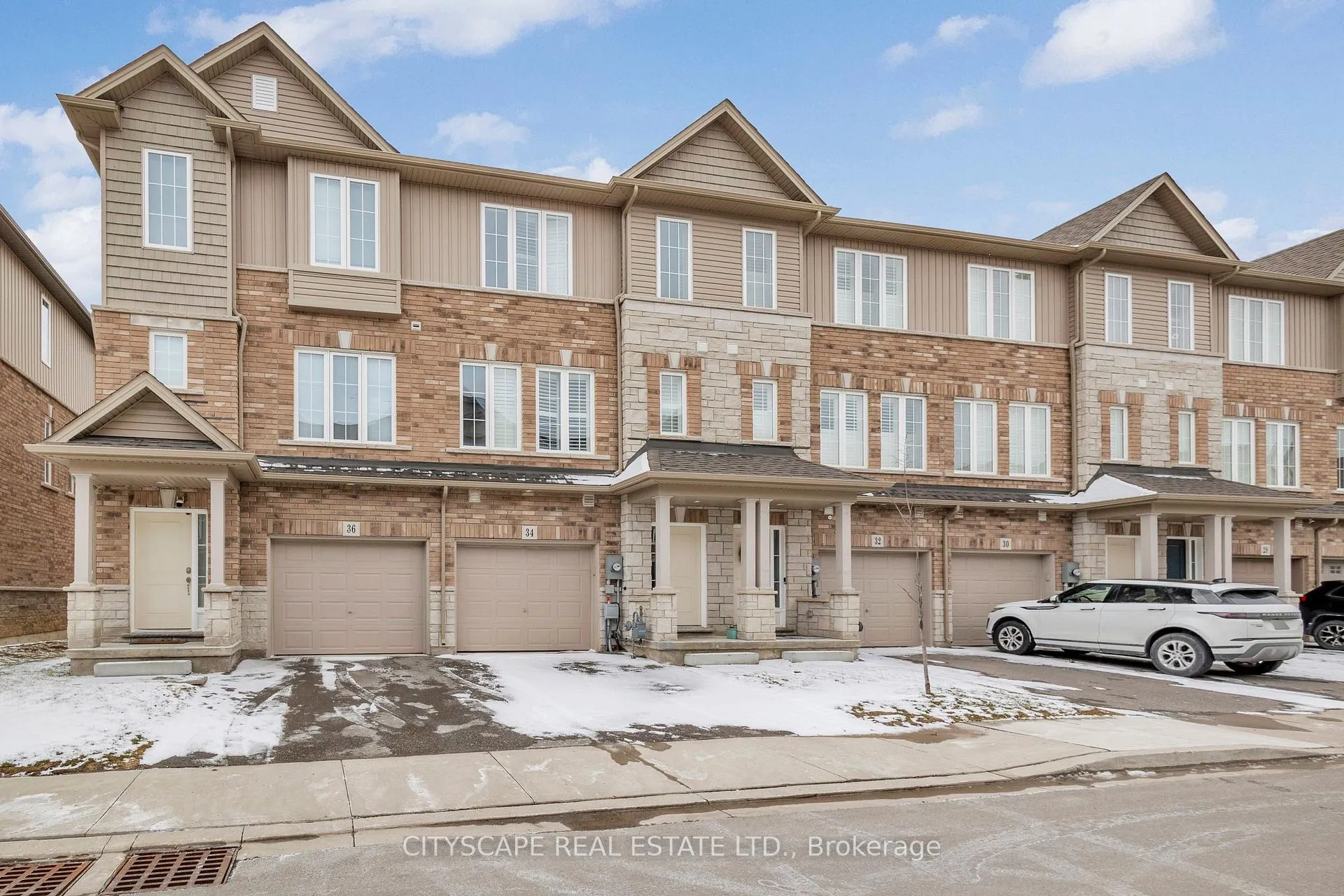 Photo 2 of Unit 9, 34 Laguna Village Crescent, Hamilton, Rural Glanbrook — HOMEH