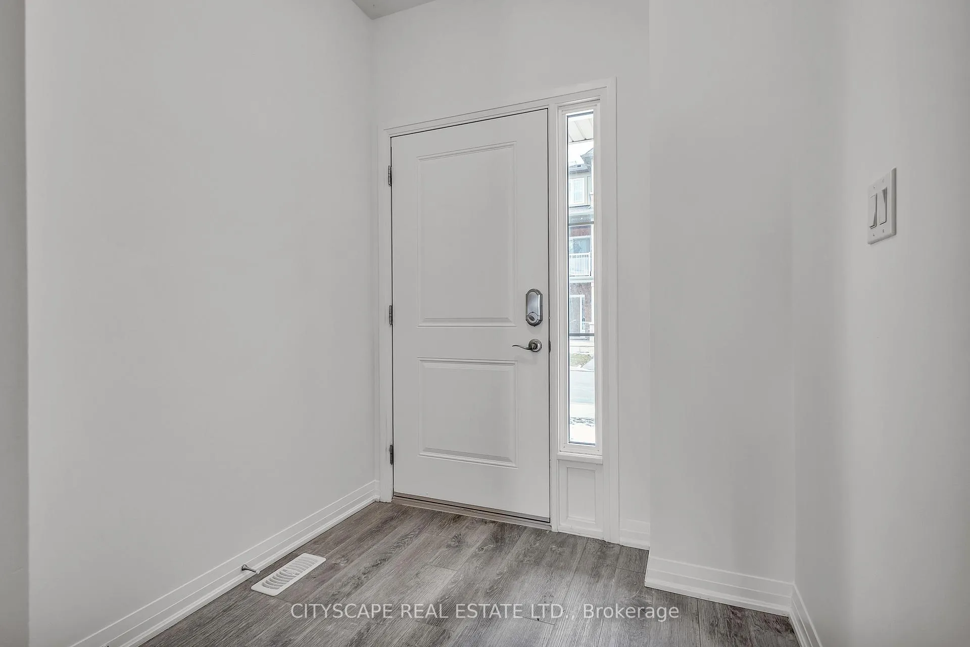 Photo 6 of Unit 9, 34 Laguna Village Crescent, Hamilton, Rural Glanbrook — HOMEH
