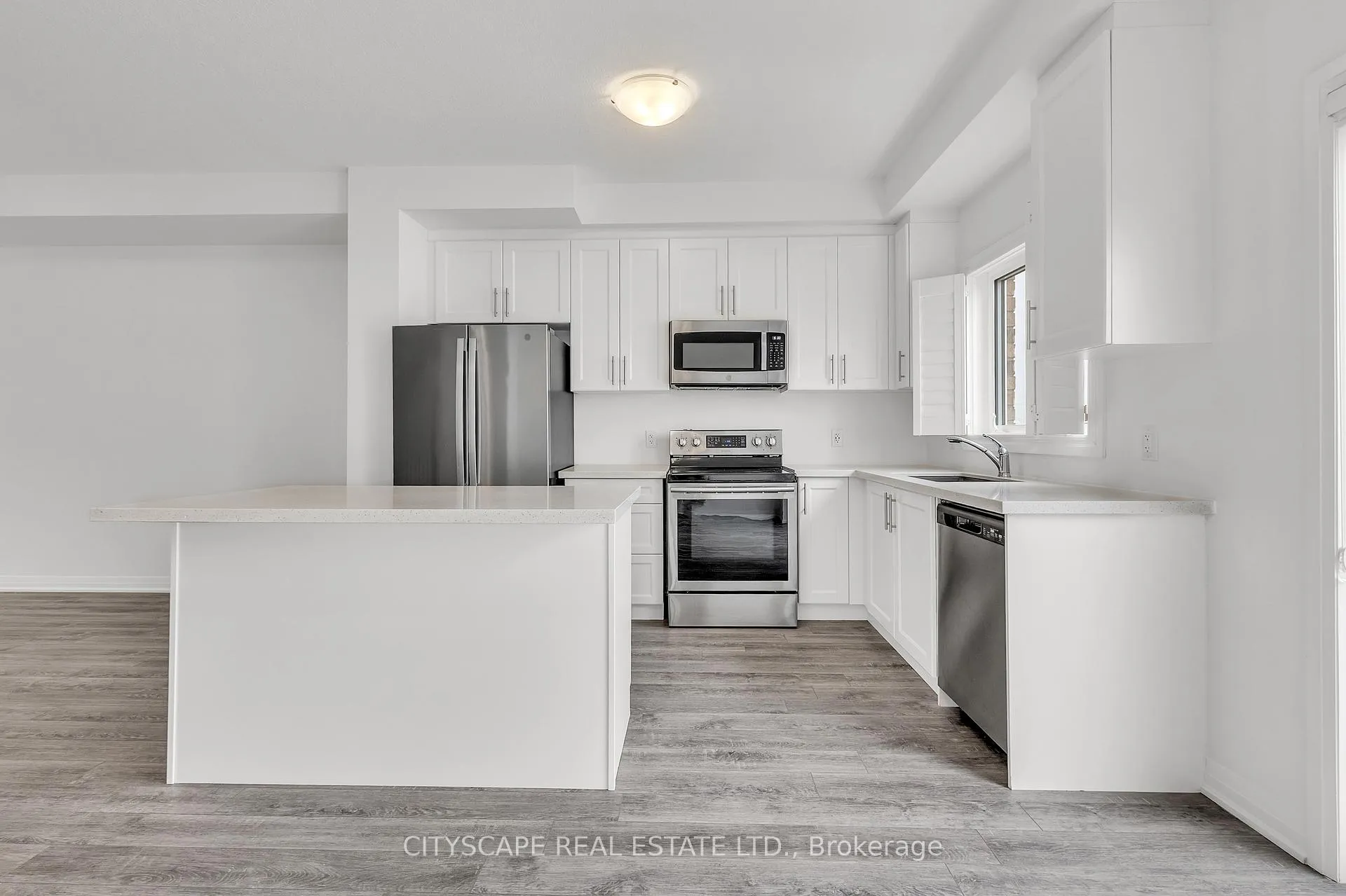 Photo 17 of Unit 9, 34 Laguna Village Crescent, Hamilton, Rural Glanbrook — HOMEH