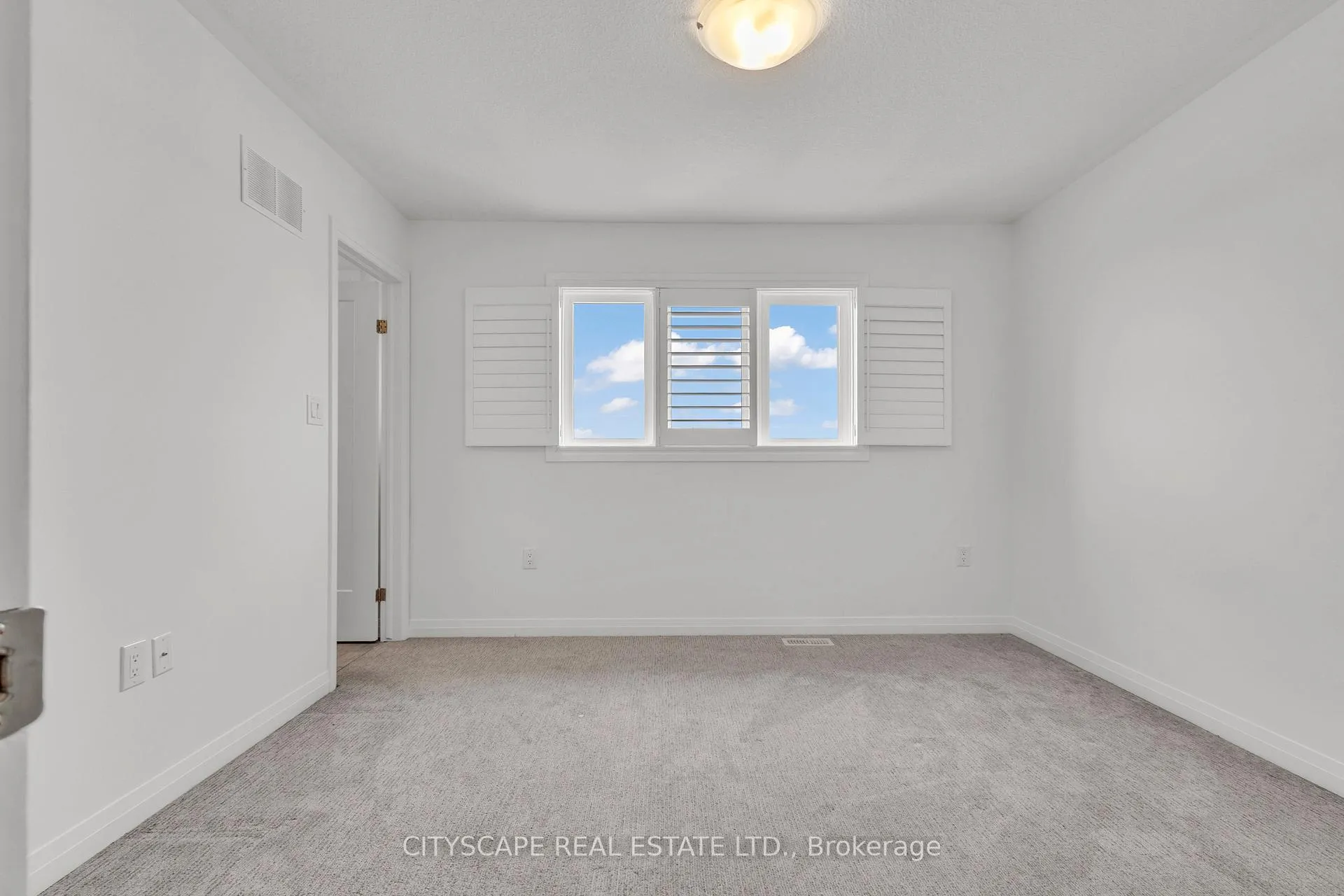 Photo 21 of Unit 9, 34 Laguna Village Crescent, Hamilton, Rural Glanbrook — HOMEH