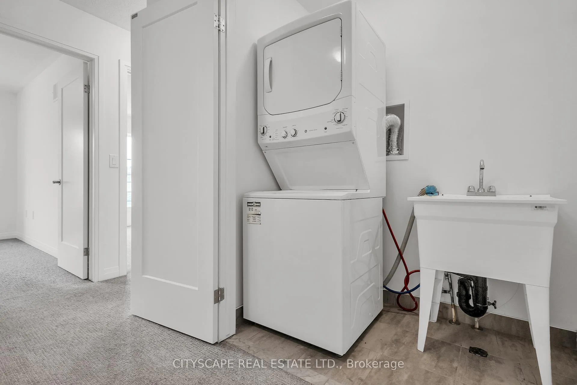 Photo 39 of Unit 9, 34 Laguna Village Crescent, Hamilton, Rural Glanbrook — HOMEH