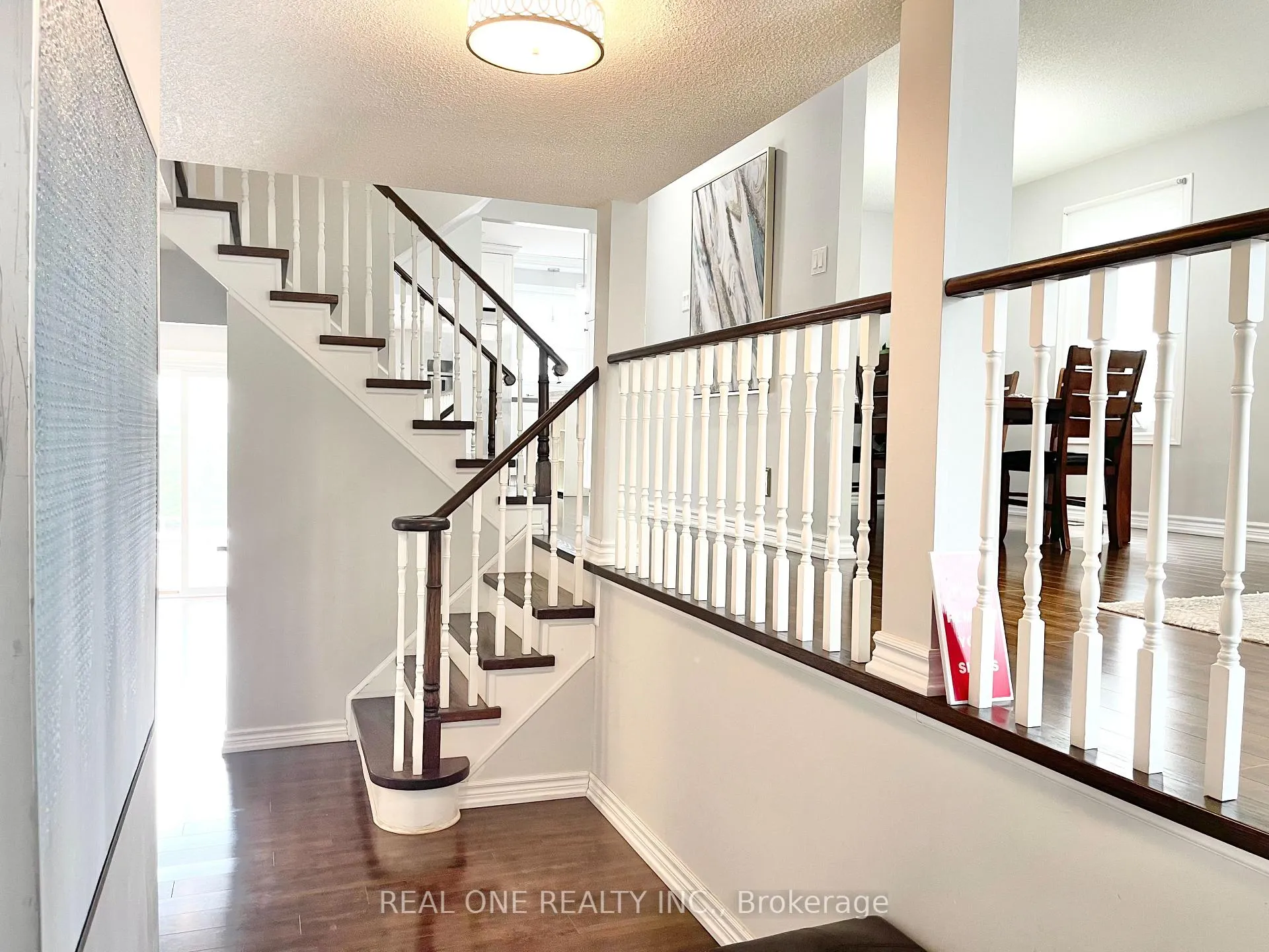 Photo 3 of 9 Breckonwood Crescent, Markham, Aileen-Willowbrook — HOMEH