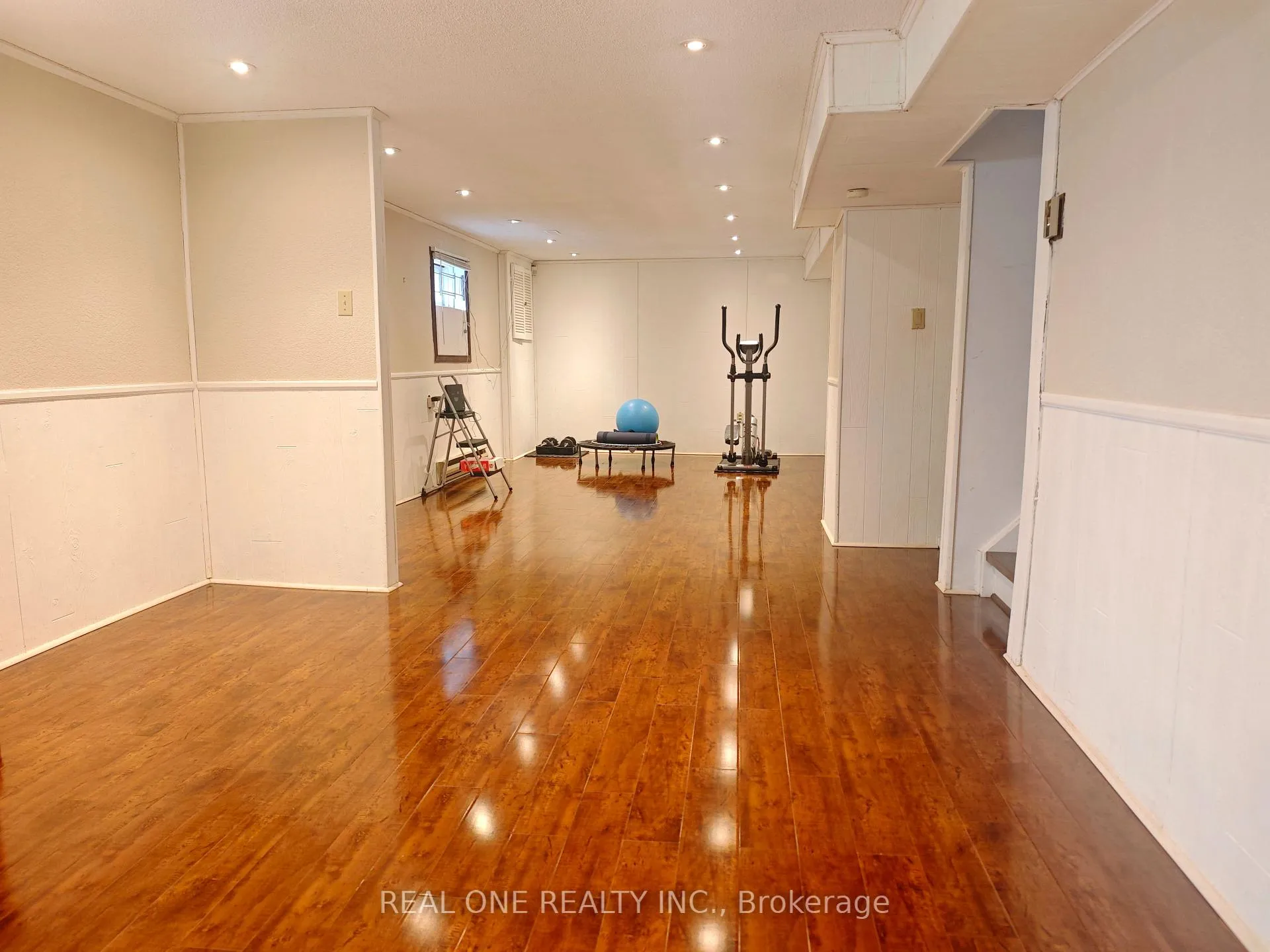 Photo 31 of 9 Breckonwood Crescent, Markham, Aileen-Willowbrook — HOMEH