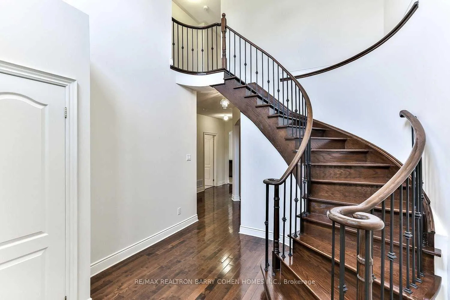Photo 2 of 79 Giordano Way, Vaughan, Patterson — HOMEH