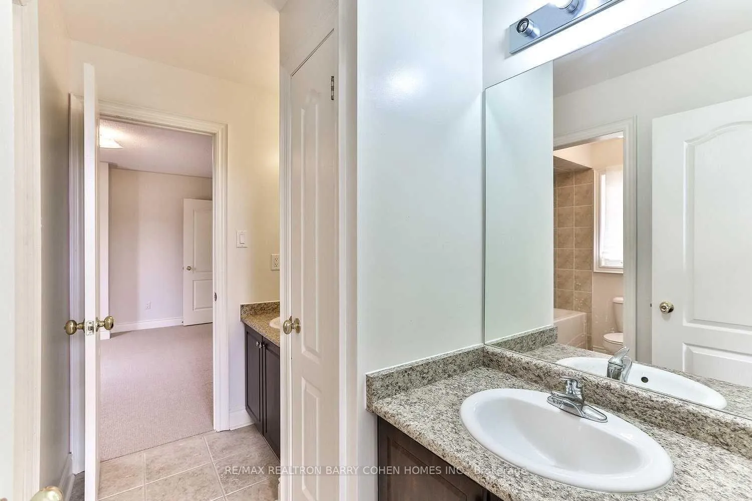 Photo 12 of 79 Giordano Way, Vaughan, Patterson — HOMEH