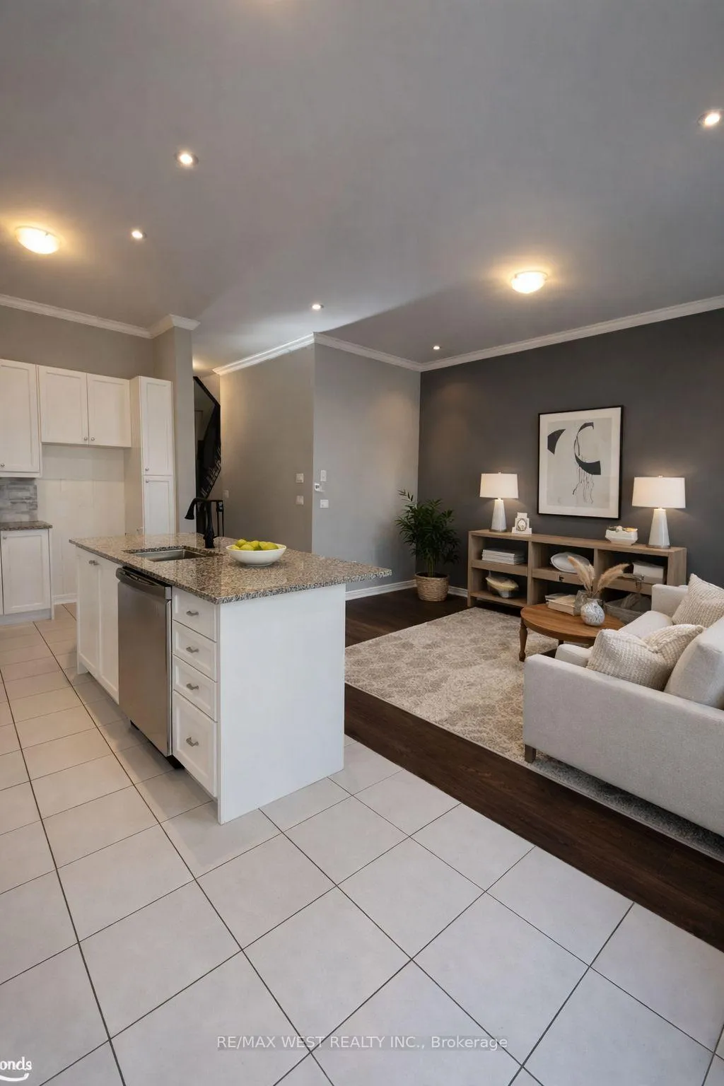 Photo 6 of 29 farwell Avenue, Wasaga Beach — HOMEH