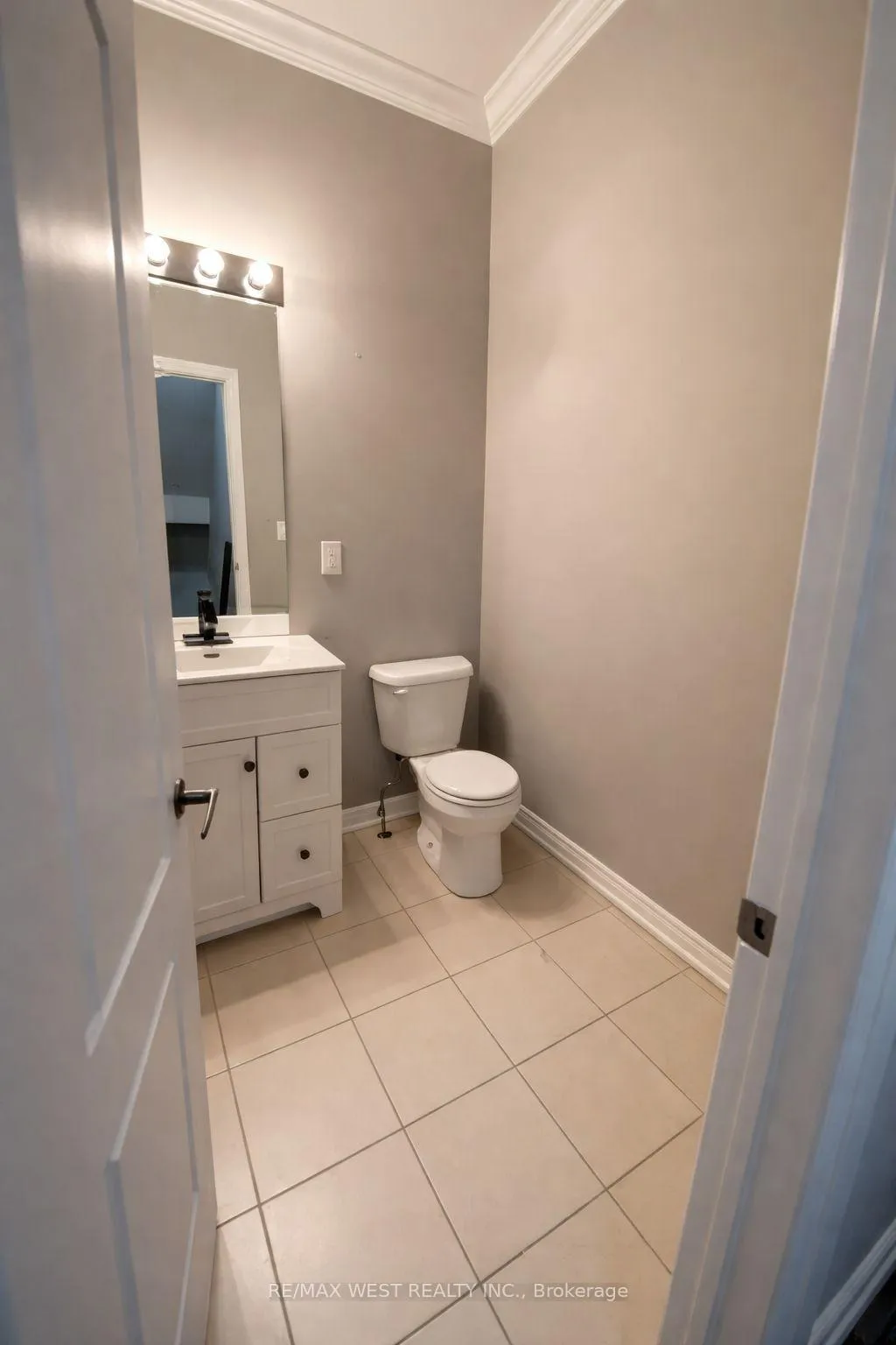 Photo 9 of 29 farwell Avenue, Wasaga Beach — HOMEH