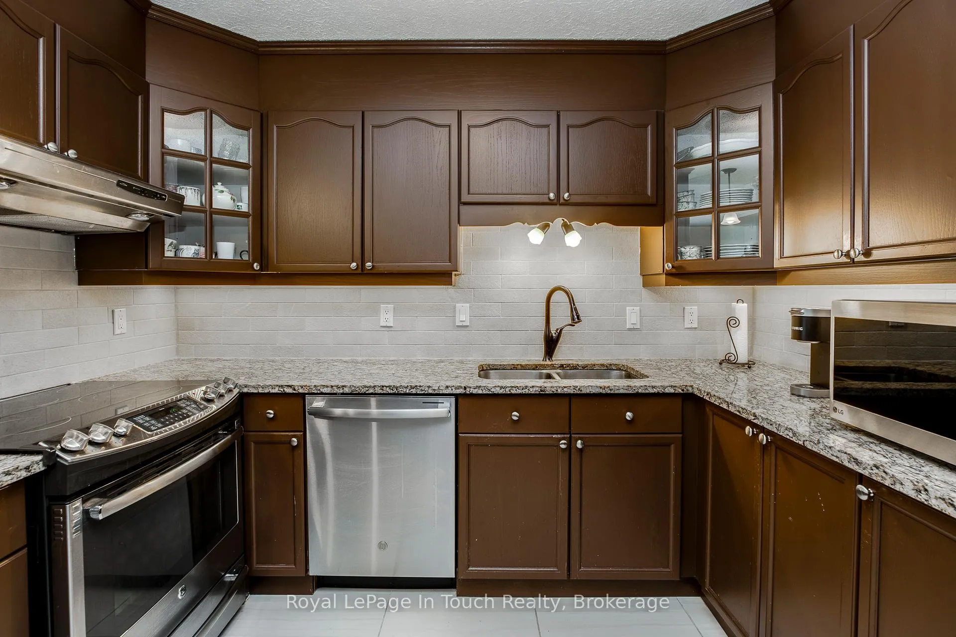 Photo 13 of Unit 2, 90 Burke Street, Penetanguishene — HOMEH