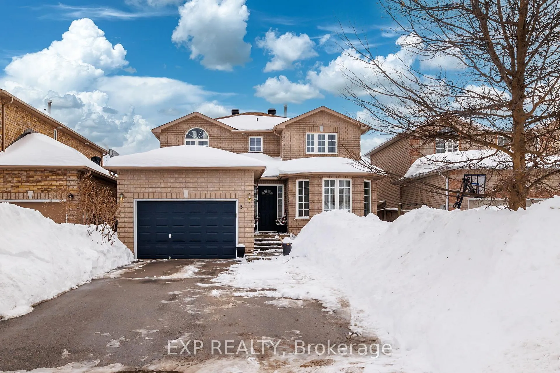 Photo 1 of 5 Sun King Crescent, Barrie, Innis-Shore — HOMEH