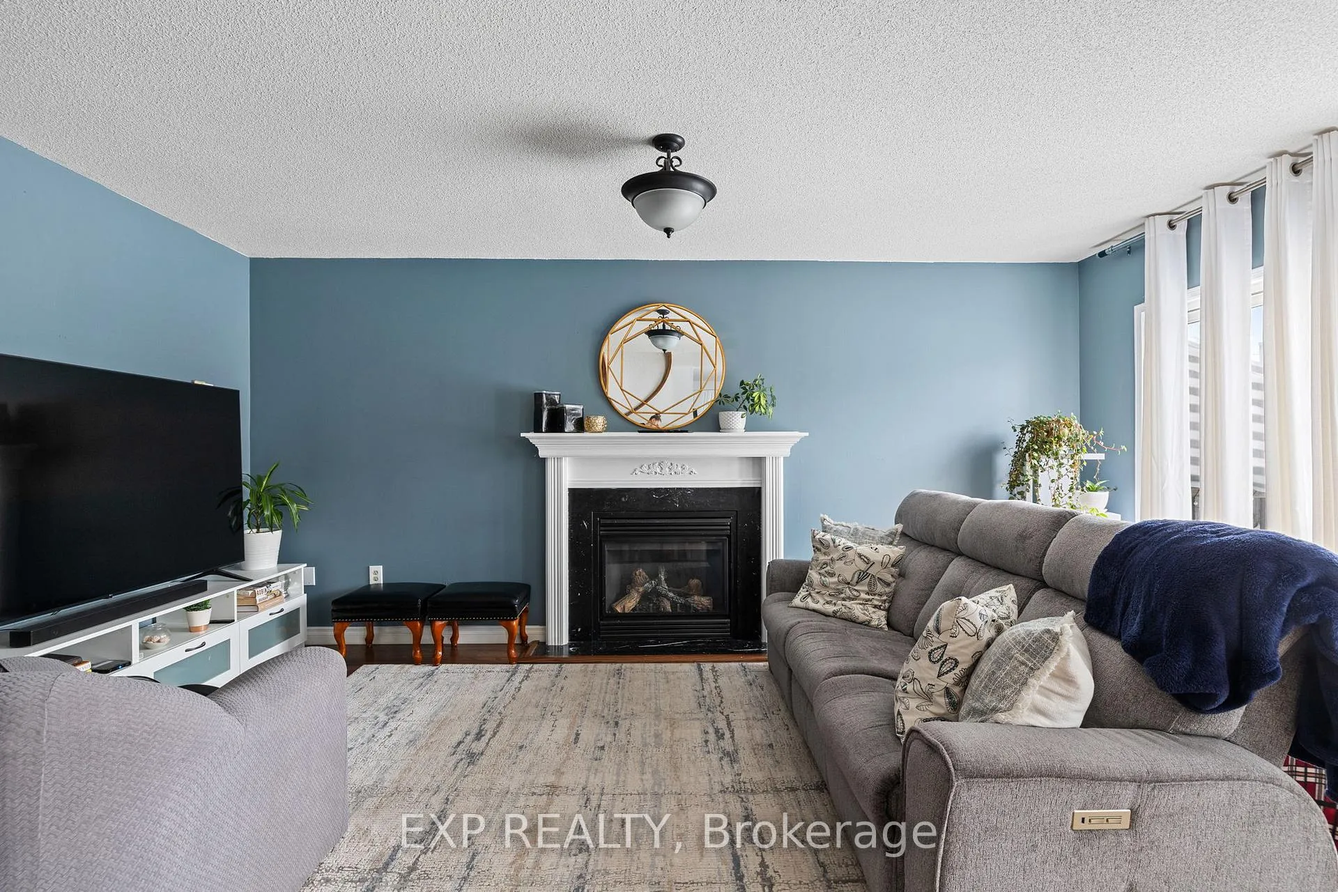 Photo 9 of 5 Sun King Crescent, Barrie, Innis-Shore — HOMEH