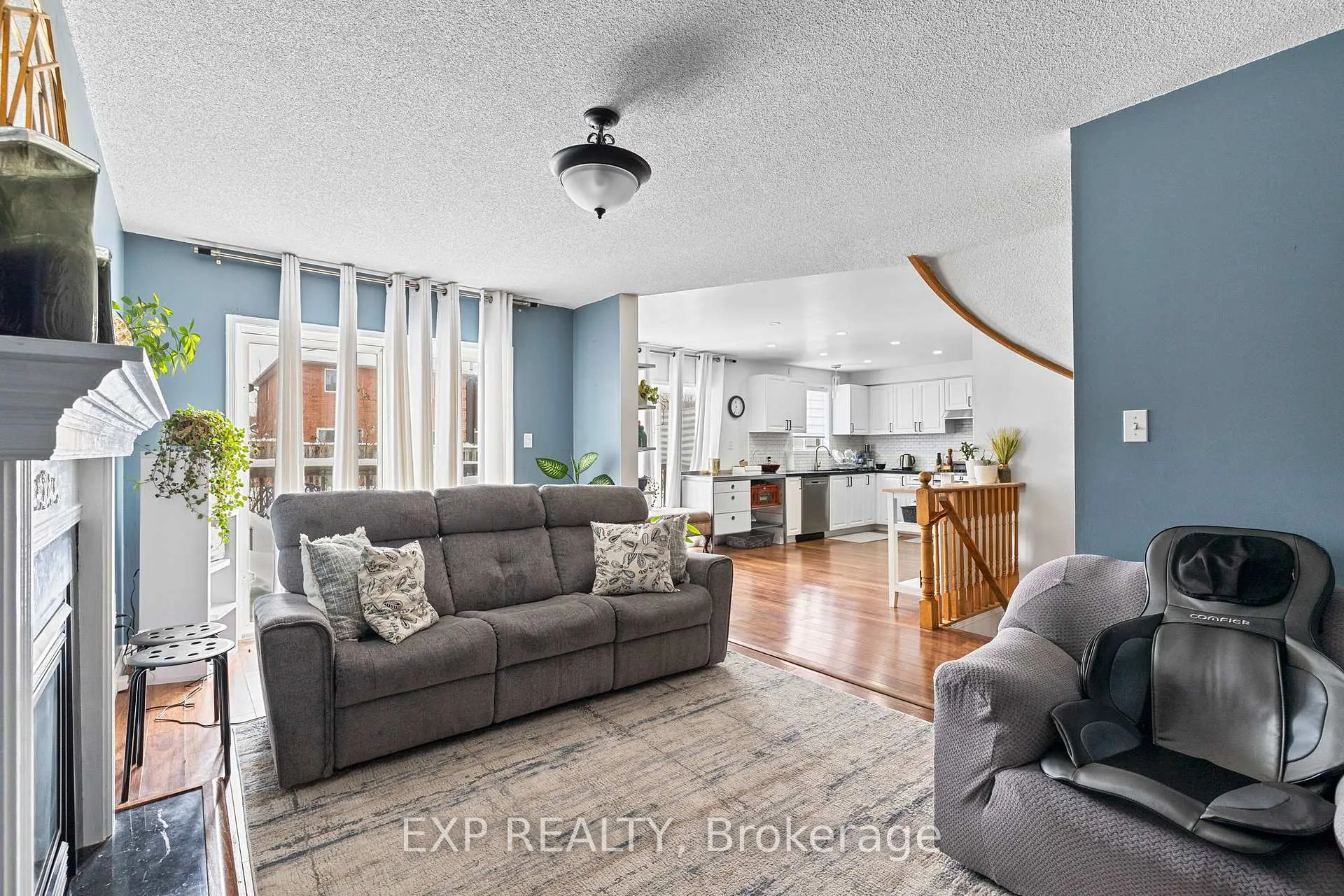 Photo 11 of 5 Sun King Crescent, Barrie, Innis-Shore — HOMEH