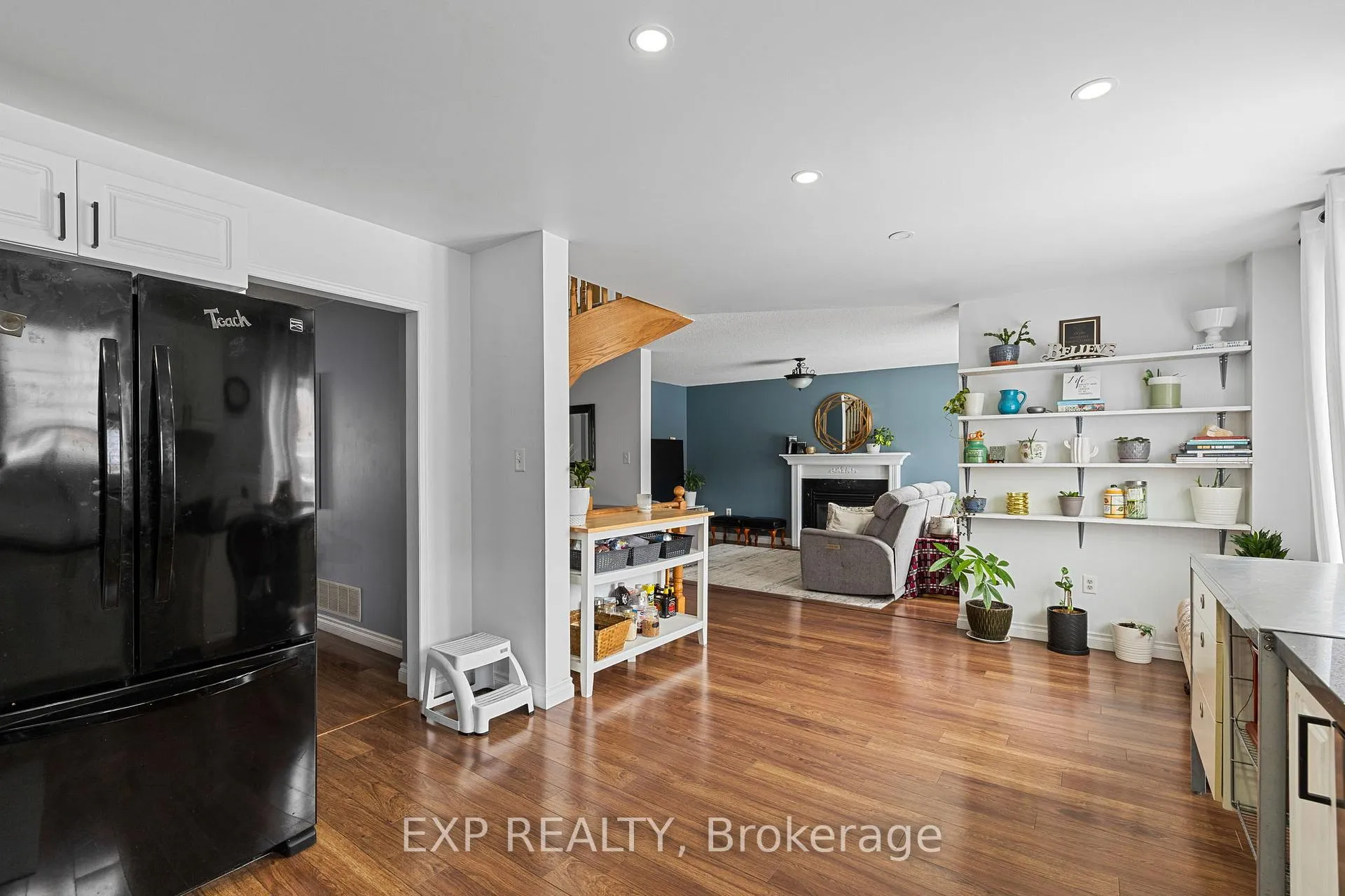 Photo 14 of 5 Sun King Crescent, Barrie, Innis-Shore — HOMEH