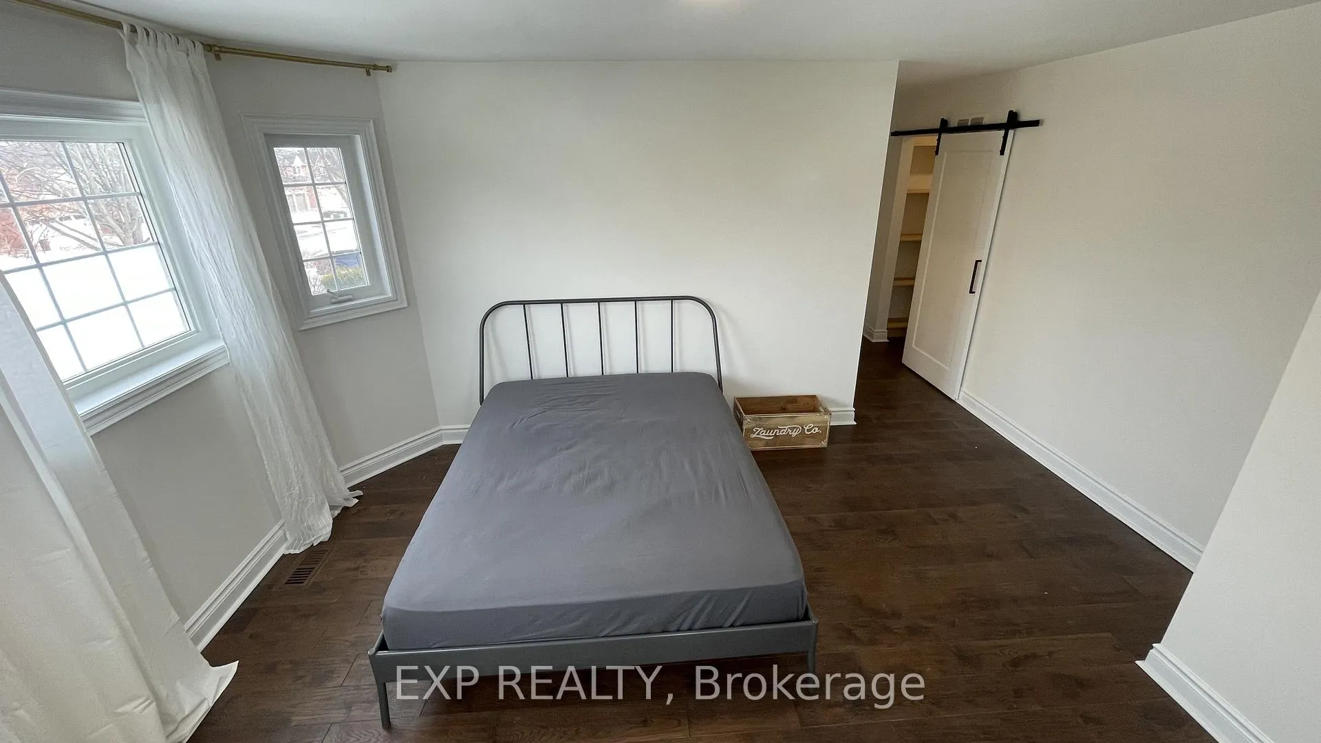 Photo 2 of Unit Unit A, 94 Lensmith Drive, Aurora, Aurora Highlands — HOMEH