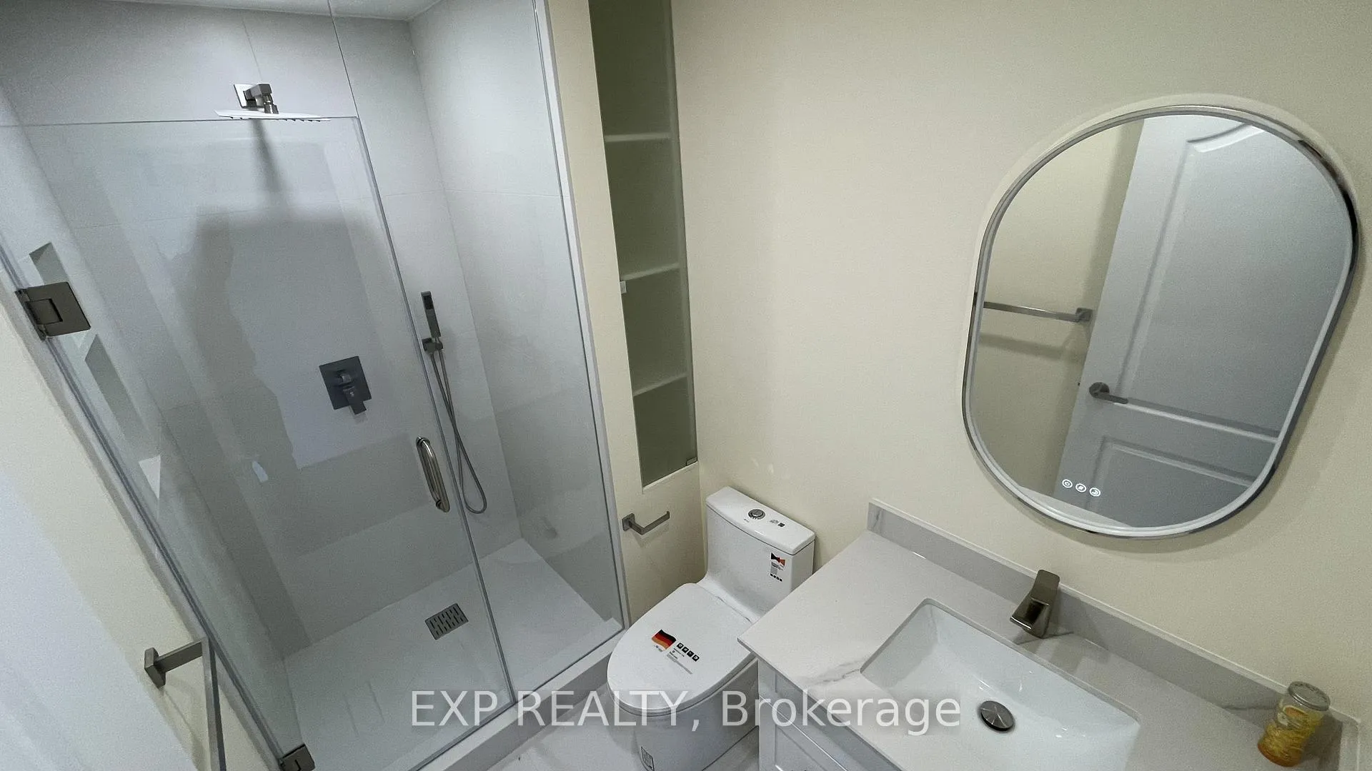 Photo 4 of Unit Unit A, 94 Lensmith Drive, Aurora, Aurora Highlands — HOMEH