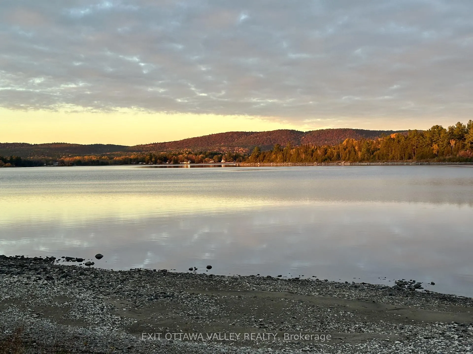 Photo 49 of 164 Coulonge Lake Trail, Whitewater Region, Whitewater Region — HOMEH