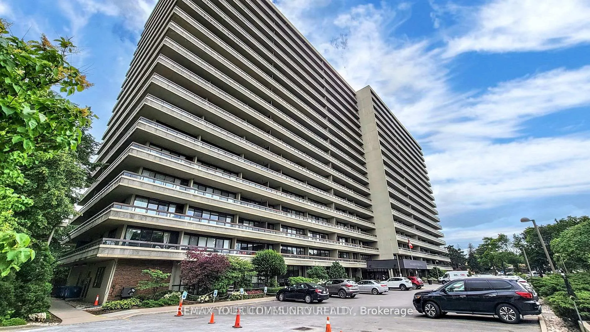 Photo 1 of Unit 901, 8111 Yonge Street, Markham, Royal Orchard — HOMEH