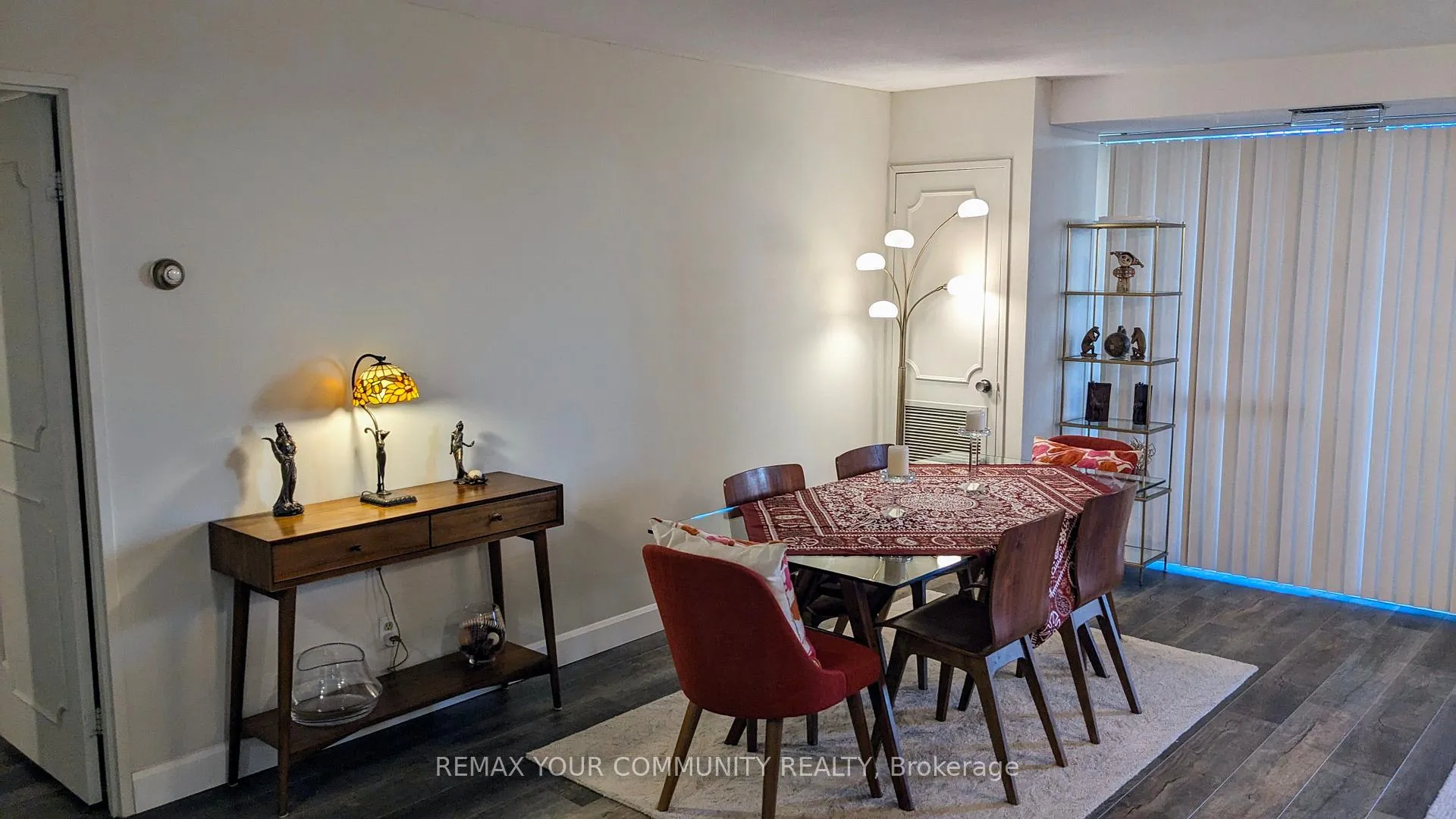 Photo 11 of Unit 901, 8111 Yonge Street, Markham, Royal Orchard — HOMEH