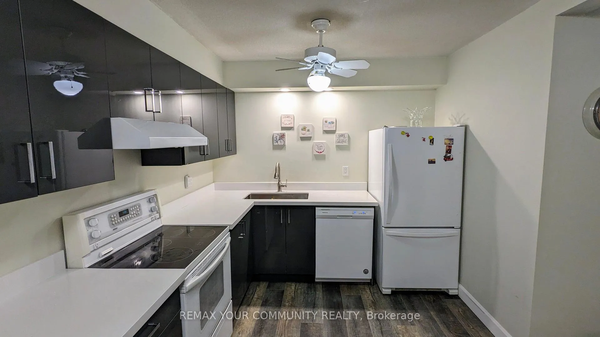 Photo 17 of Unit 901, 8111 Yonge Street, Markham, Royal Orchard — HOMEH
