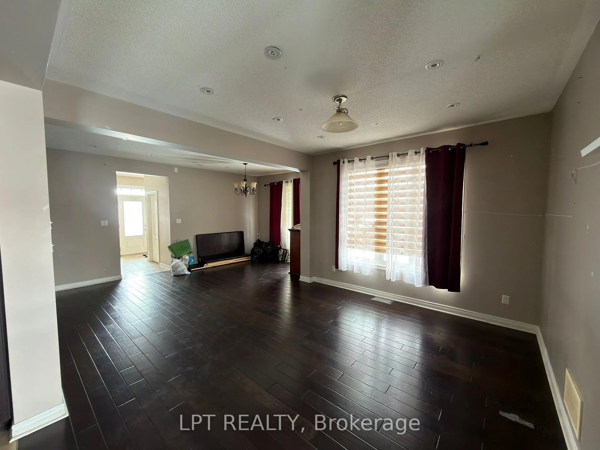 Photo 2 of 31 Denali Crescent, Brampton, Bram East — HOMEH