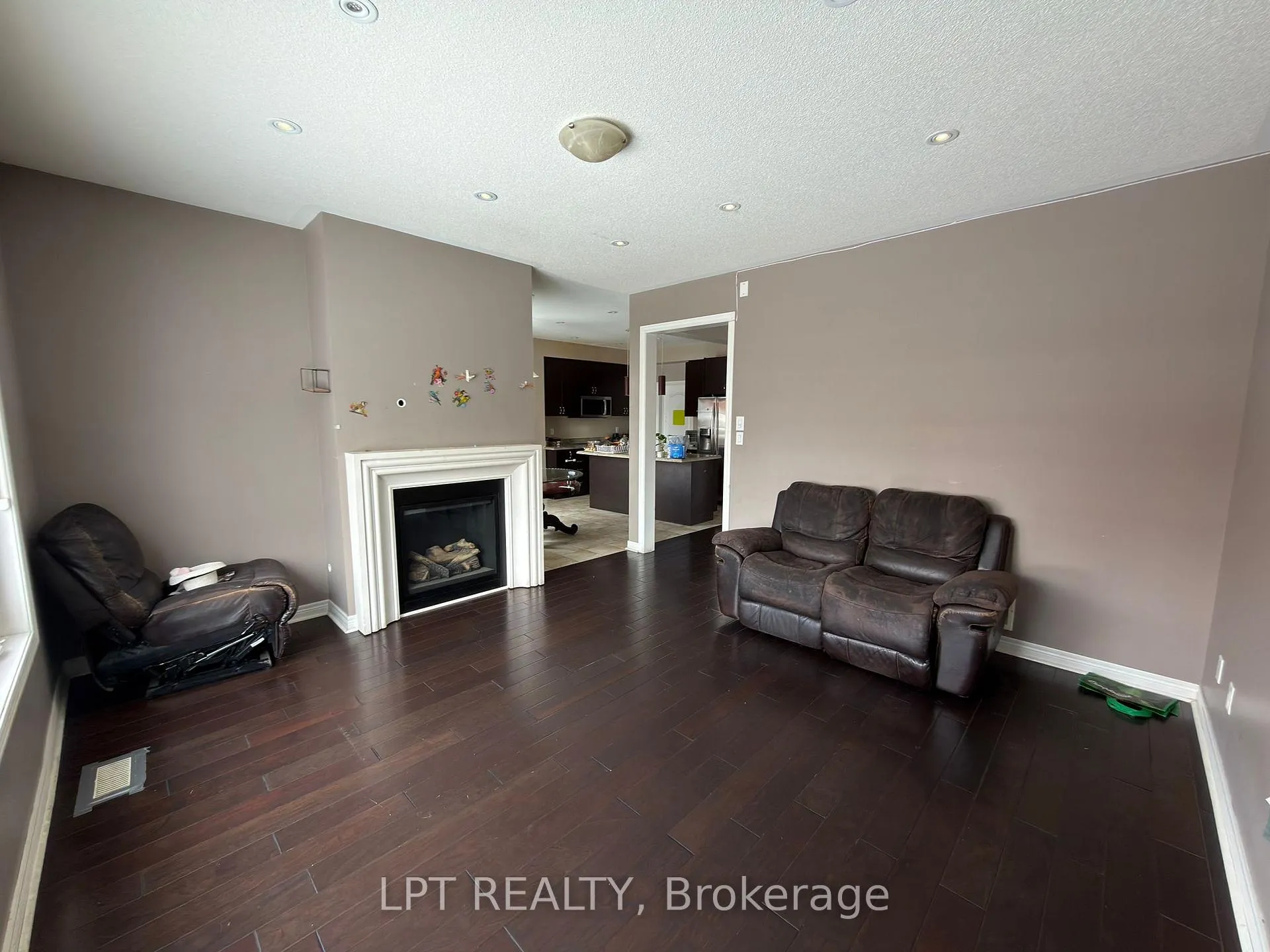 Photo 3 of 31 Denali Crescent, Brampton, Bram East — HOMEH