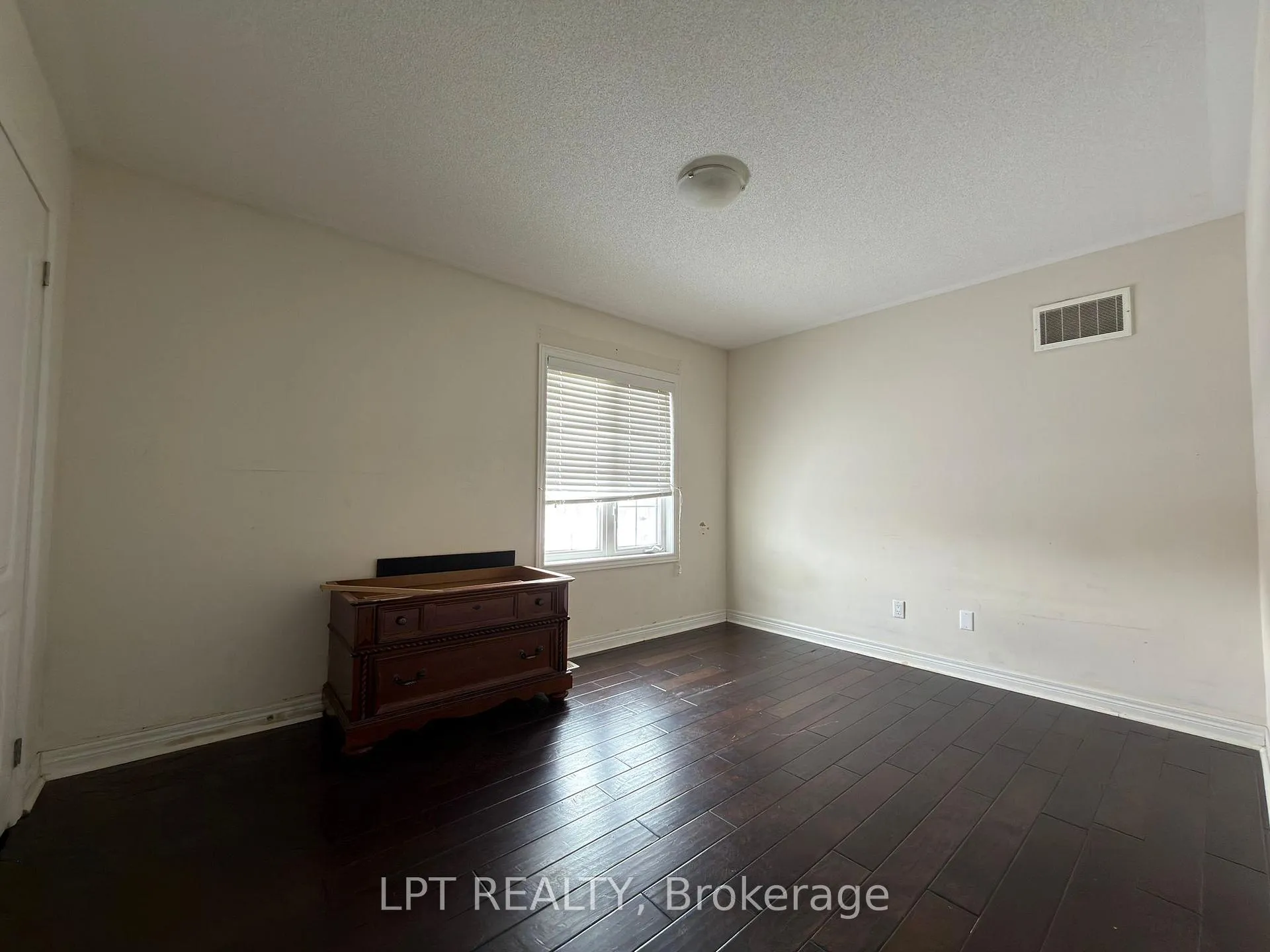 Photo 13 of 31 Denali Crescent, Brampton, Bram East — HOMEH