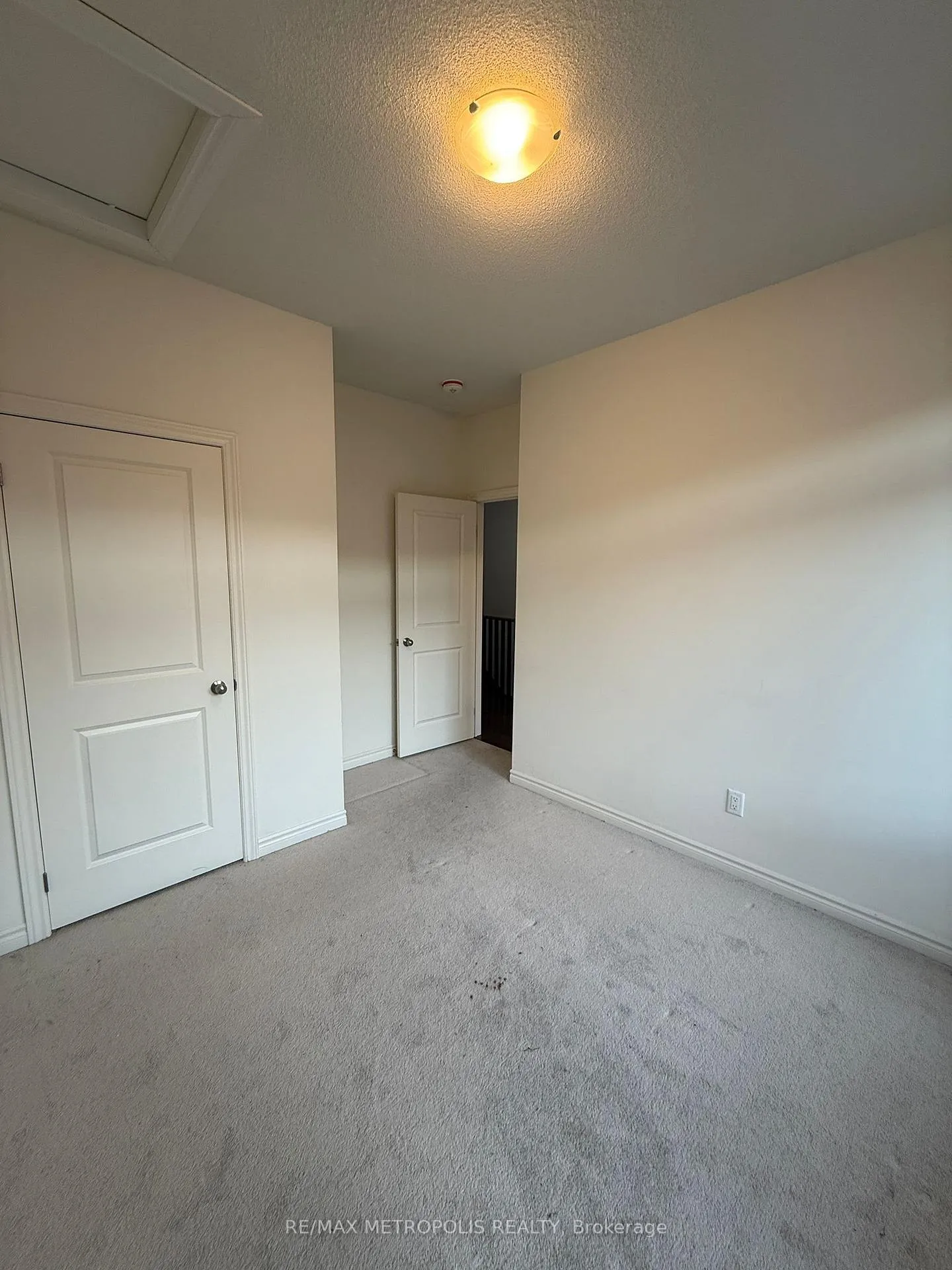 Photo 8 of 508 Danks Ridge Drive, Ajax, South East — HOMEH