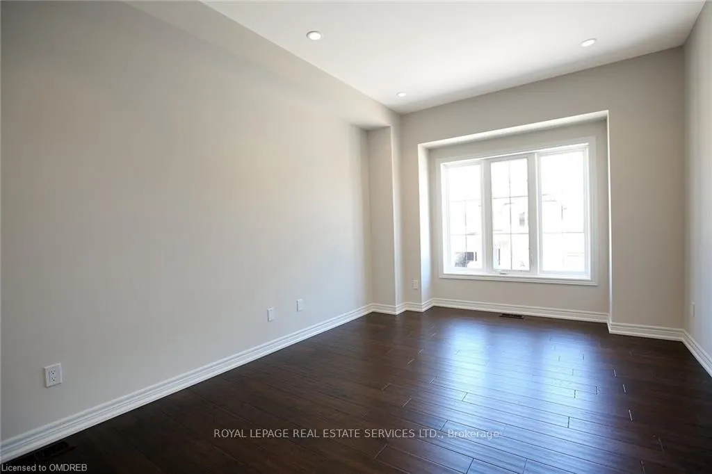 Photo 4 of 2307 Natasha Circle, Oakville, Bronte Creek — HOMEH