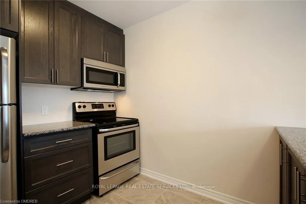Photo 11 of 2307 Natasha Circle, Oakville, Bronte Creek — HOMEH