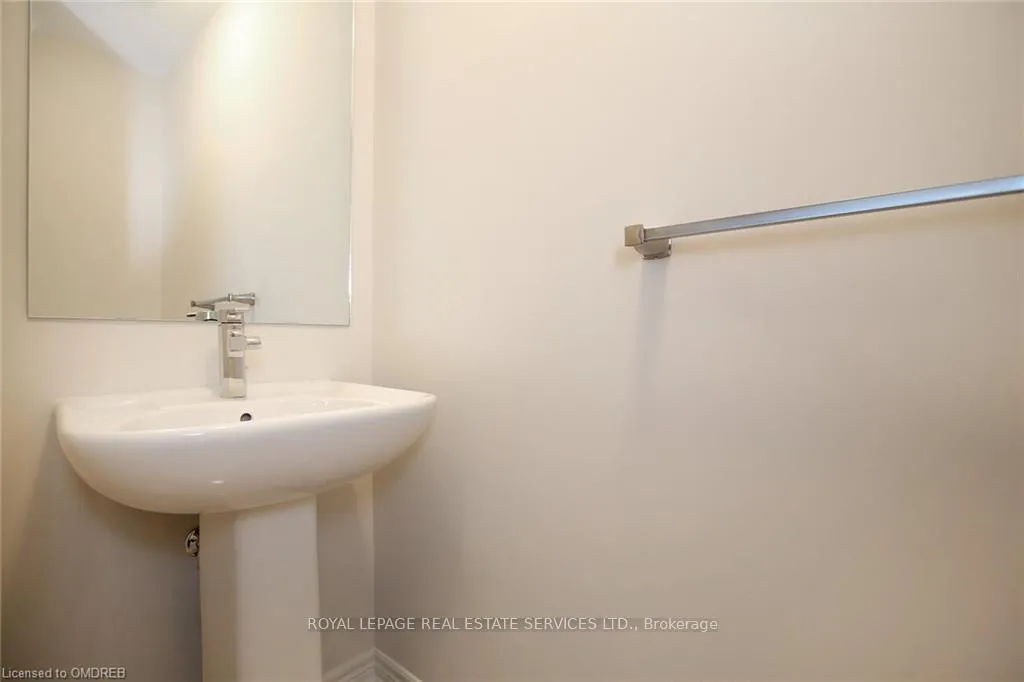 Photo 13 of 2307 Natasha Circle, Oakville, Bronte Creek — HOMEH
