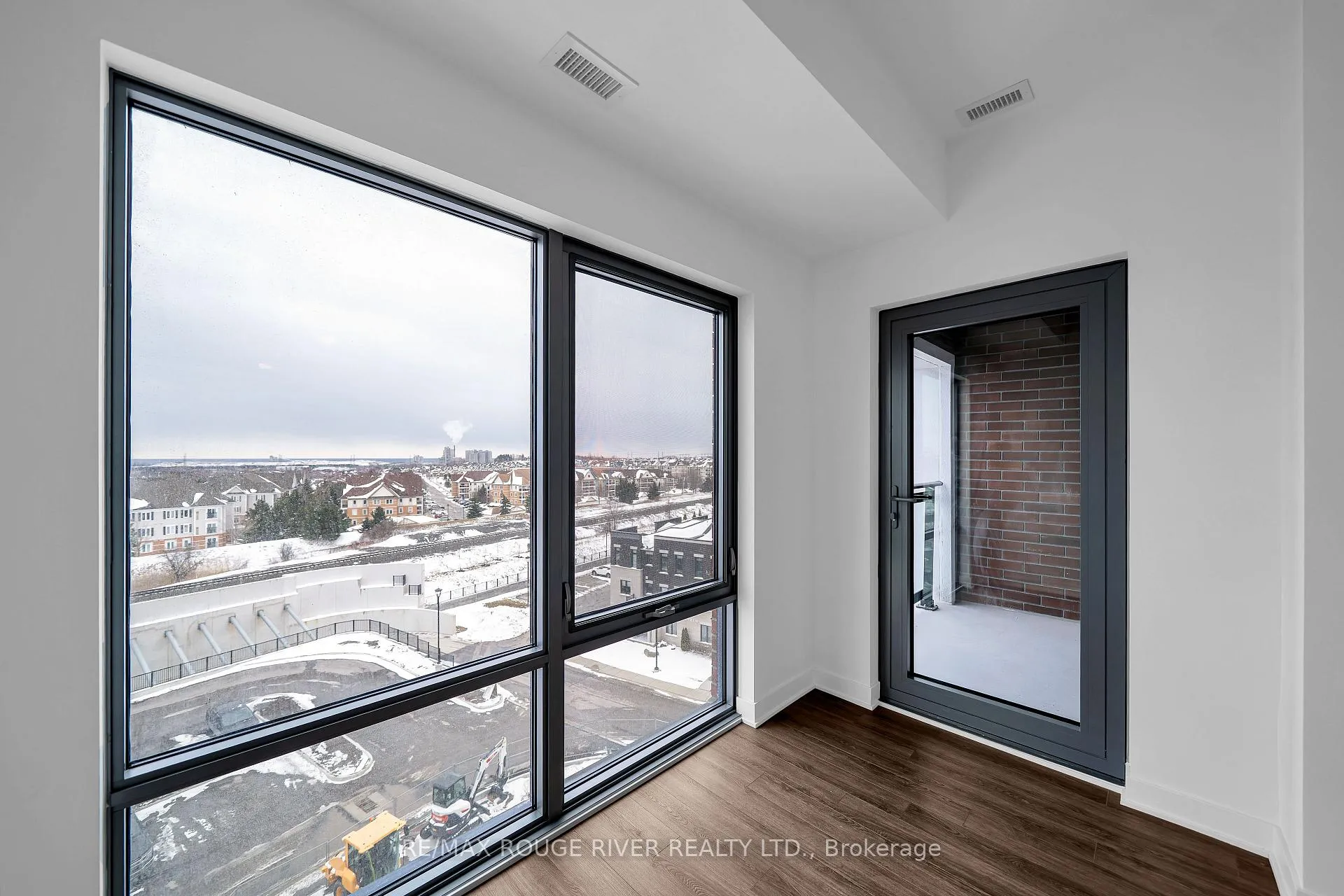 Photo 5 of Unit 624, 51 Clarington Boulevard, Clarington, Bowmanville — HOMEH