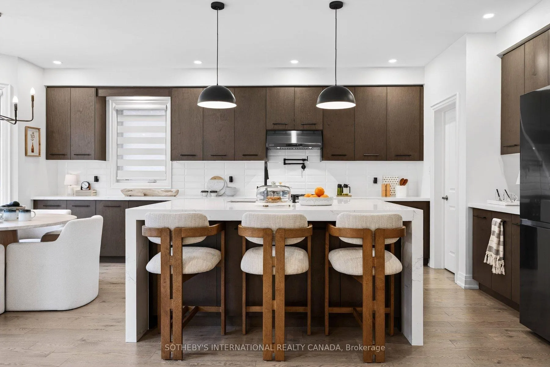 Photo 10 of 115 Avanti Crescent, Hamilton, Waterdown — HOMEH