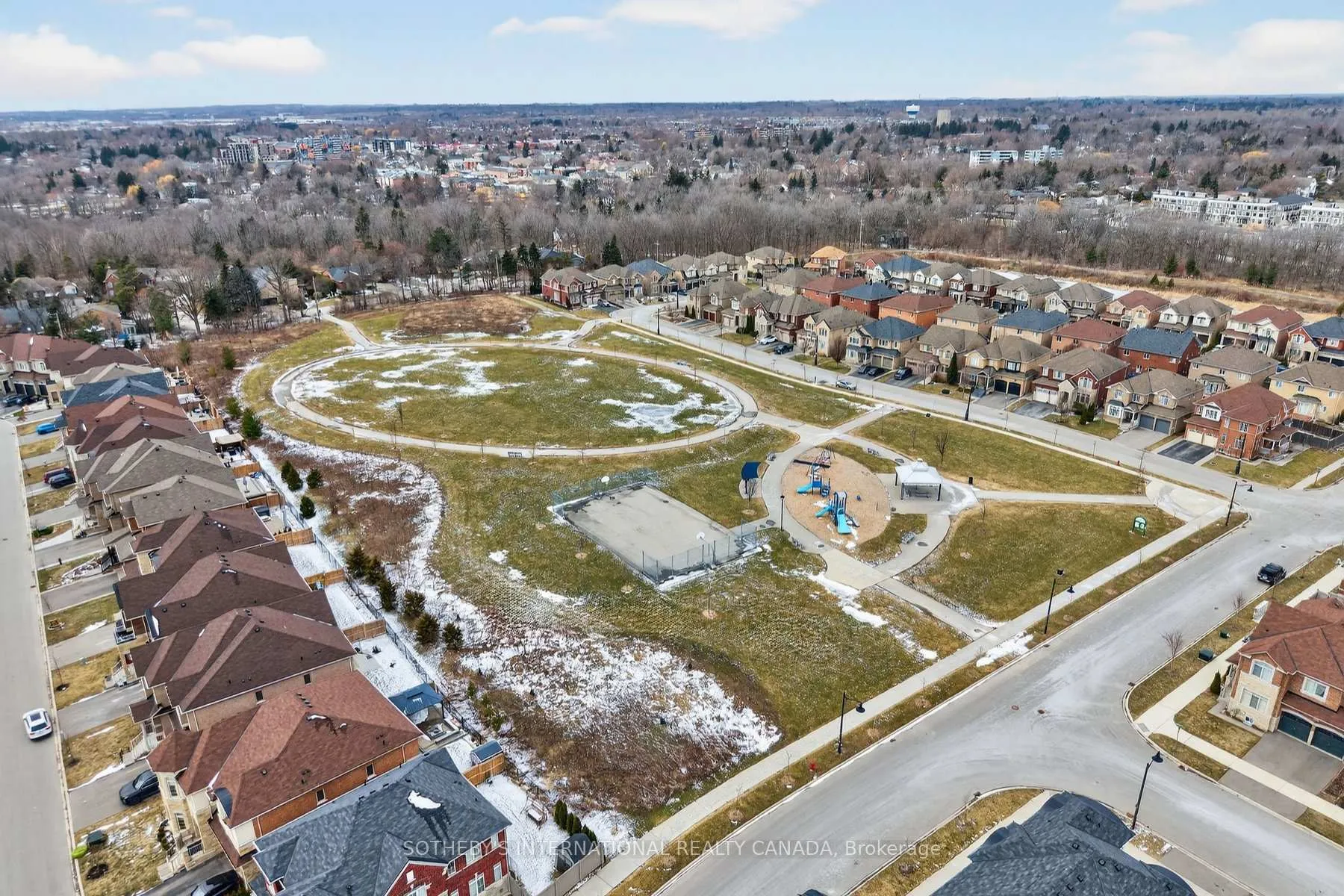 Photo 42 of 115 Avanti Crescent, Hamilton, Waterdown — HOMEH